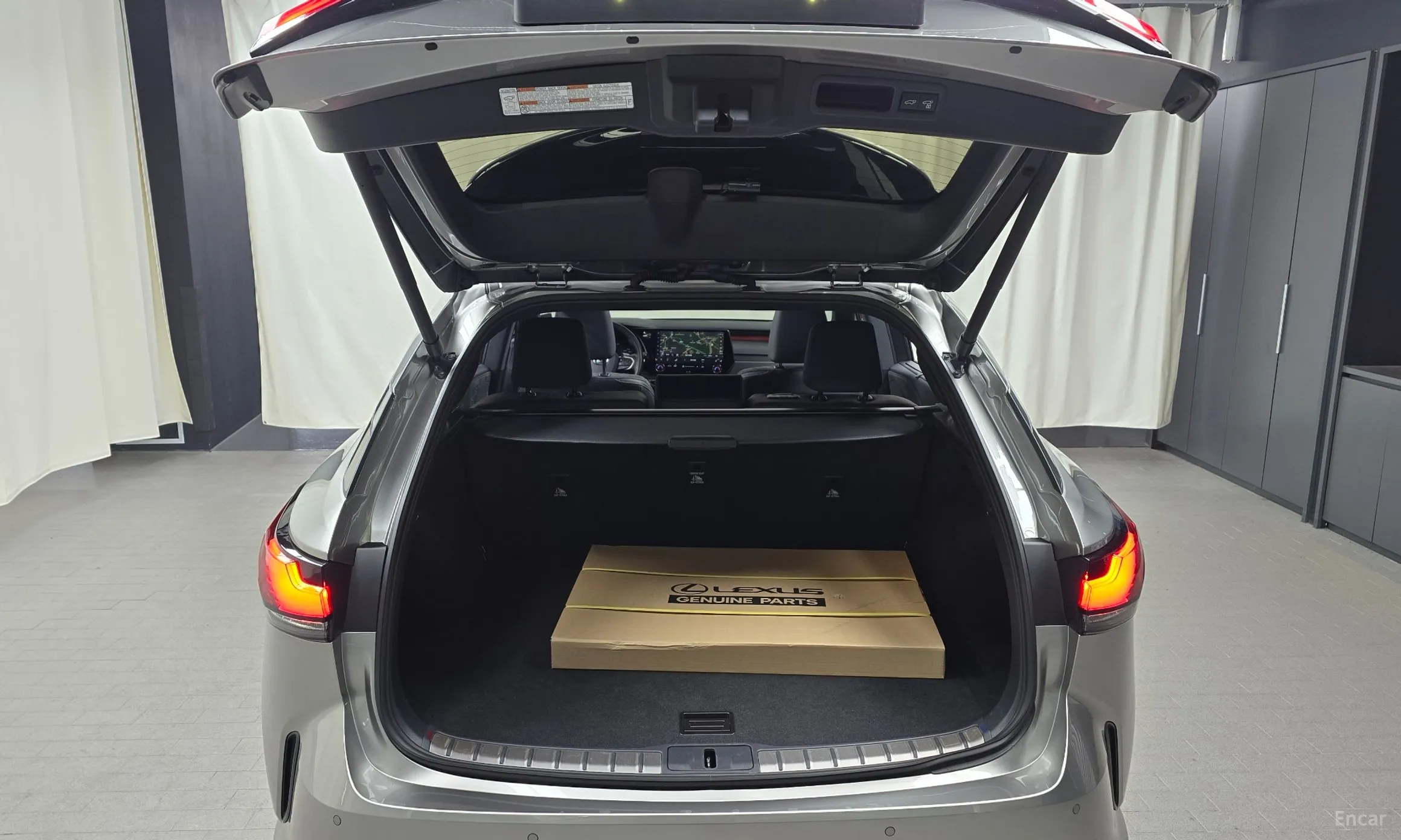 Lexus RX450h + 5th Gen превью 20