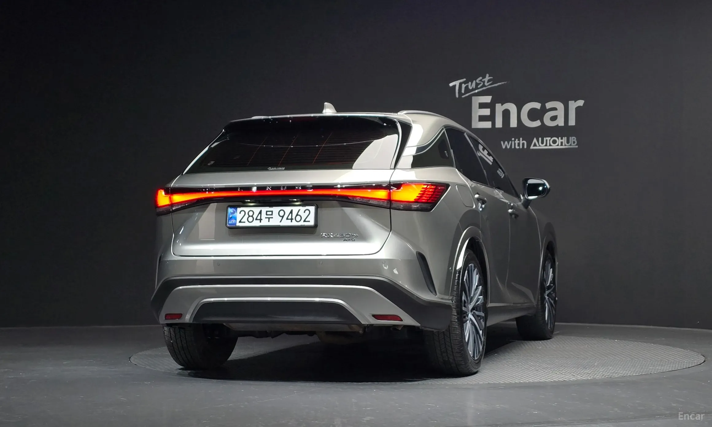 Lexus RX450h + 5th Gen превью 4