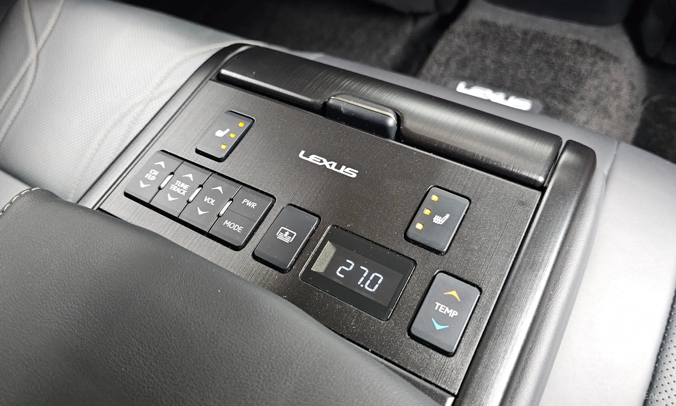 Lexus ES300h 7th Generation превью 18
