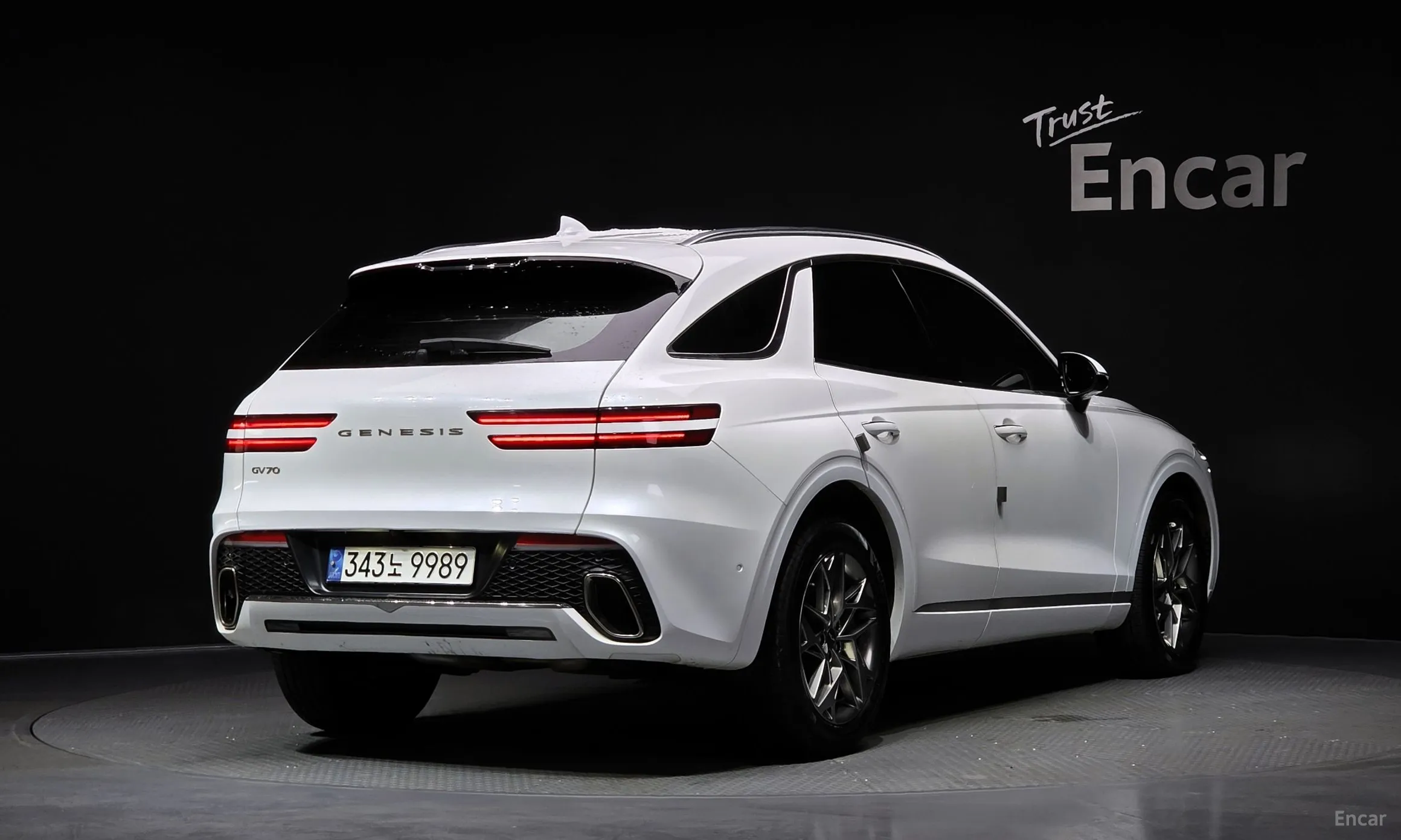 Genesis GV70 превью 2