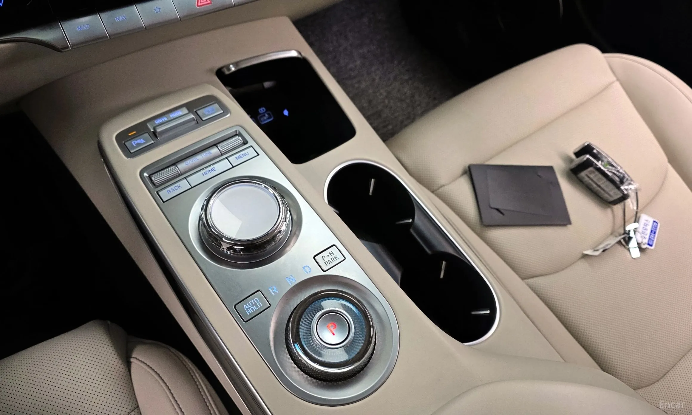 Genesis GV70 превью 9