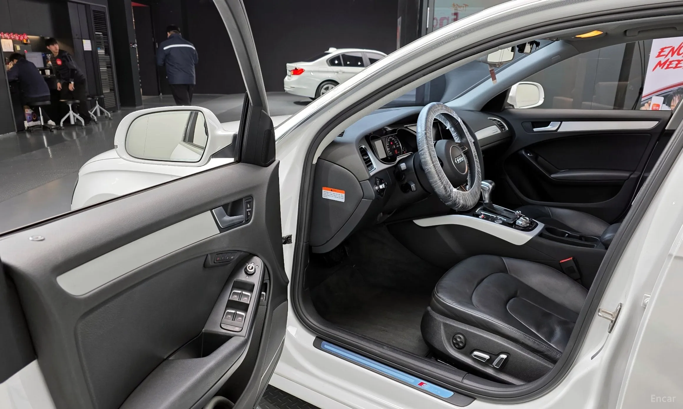 Audi New A4 превью 11