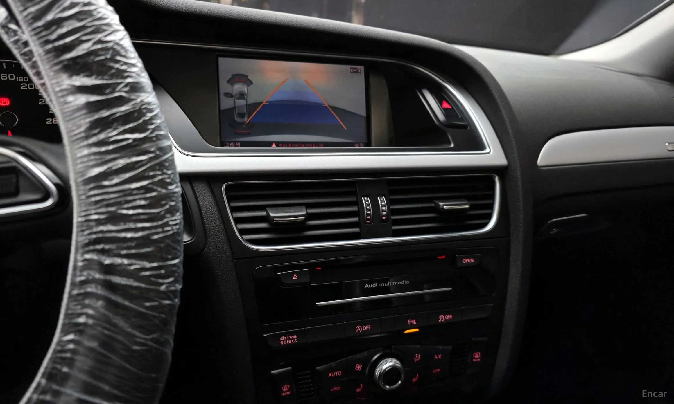 Audi New A4 превью 15