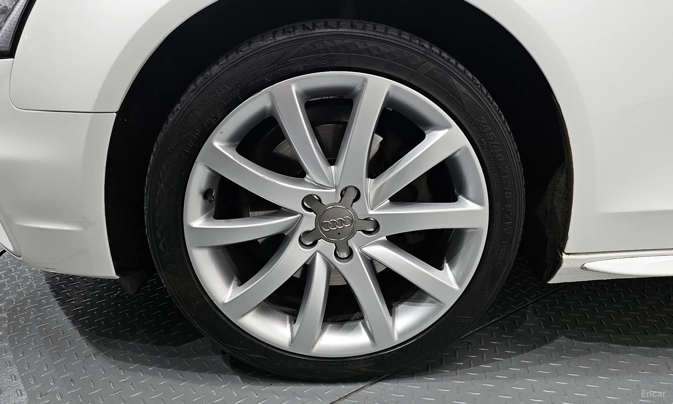 Audi New A4 превью 5