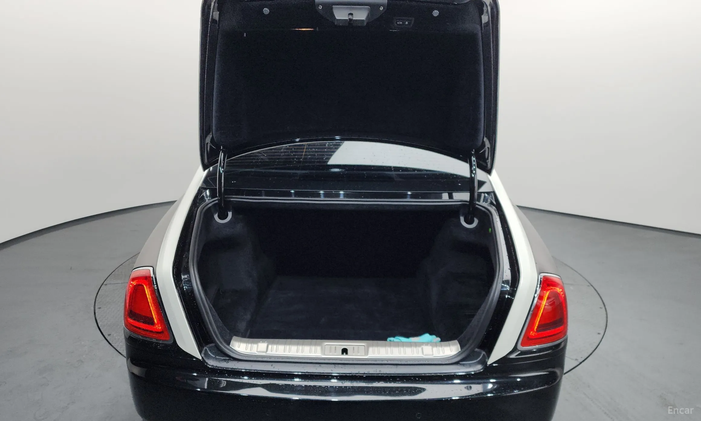 Rolls-Royce Ghost превью 20