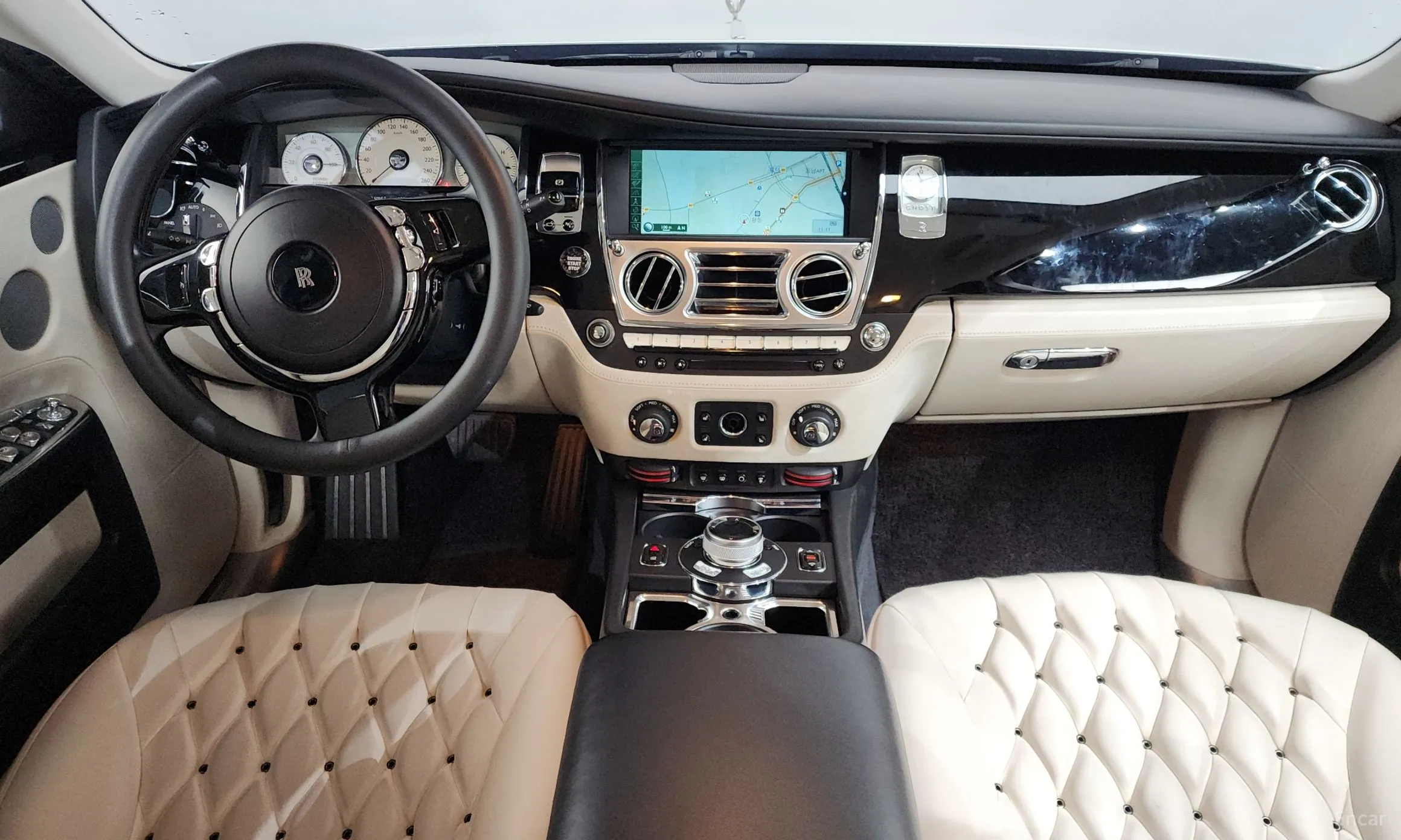Rolls-Royce Ghost превью 7