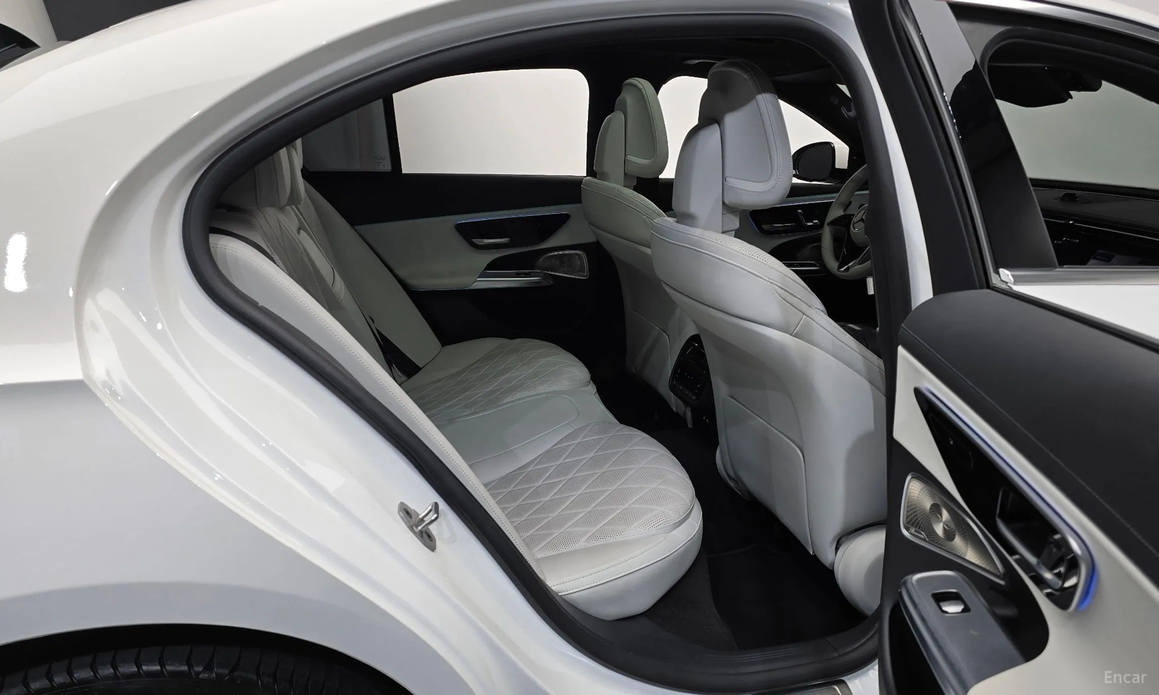 Mercedes Benz E-Class W214 превью 12