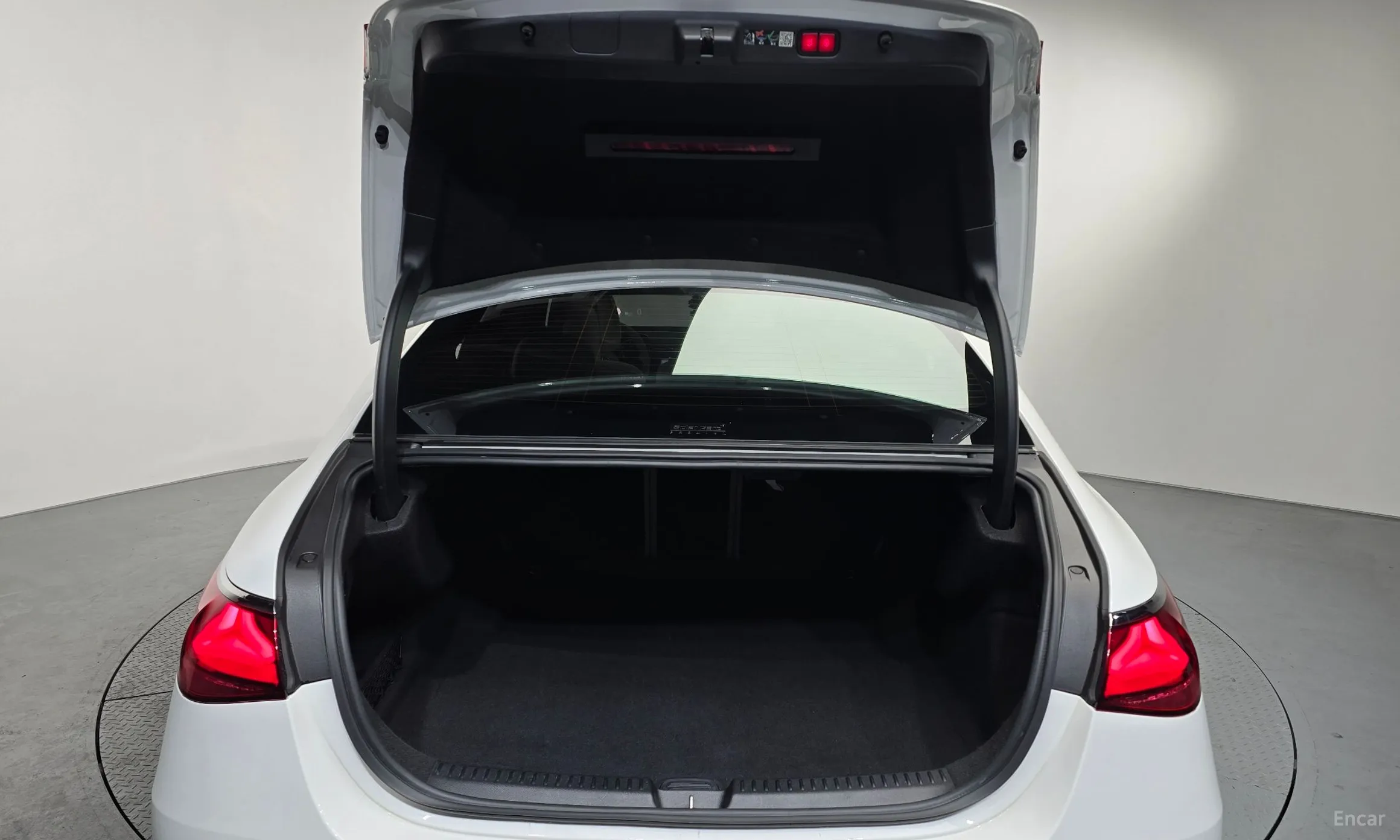 Mercedes Benz E-Class W214 превью 20