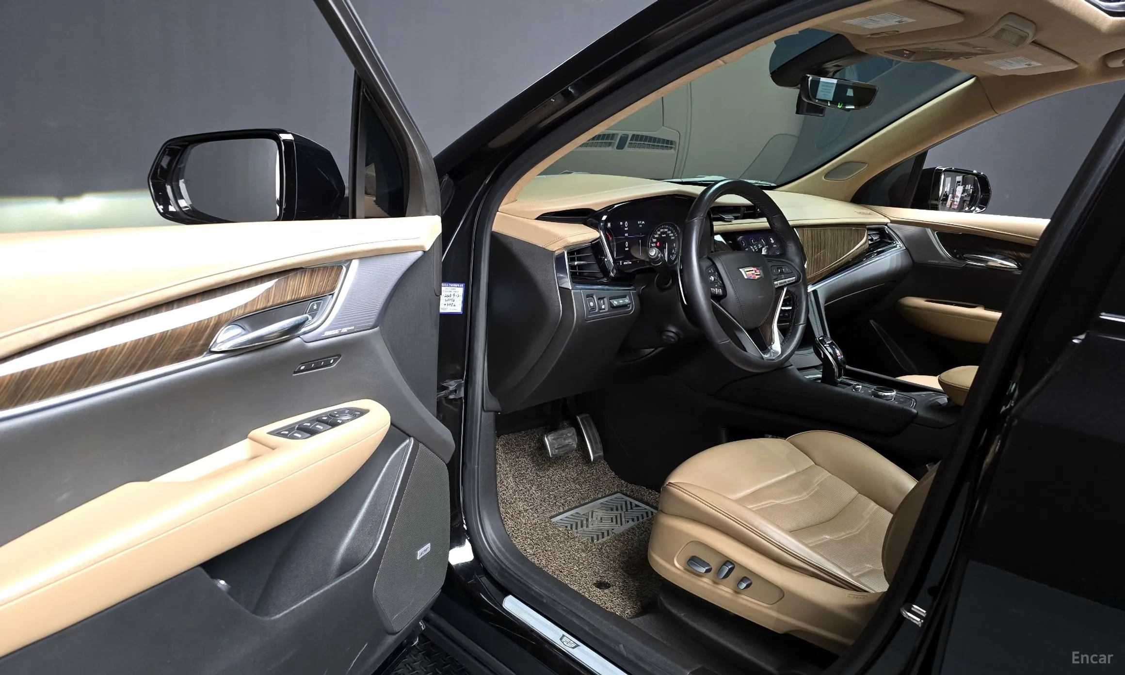 Cadillac XT6 превью 11