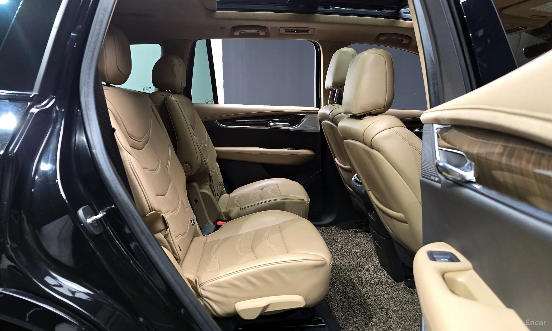 Cadillac XT6 превью 12