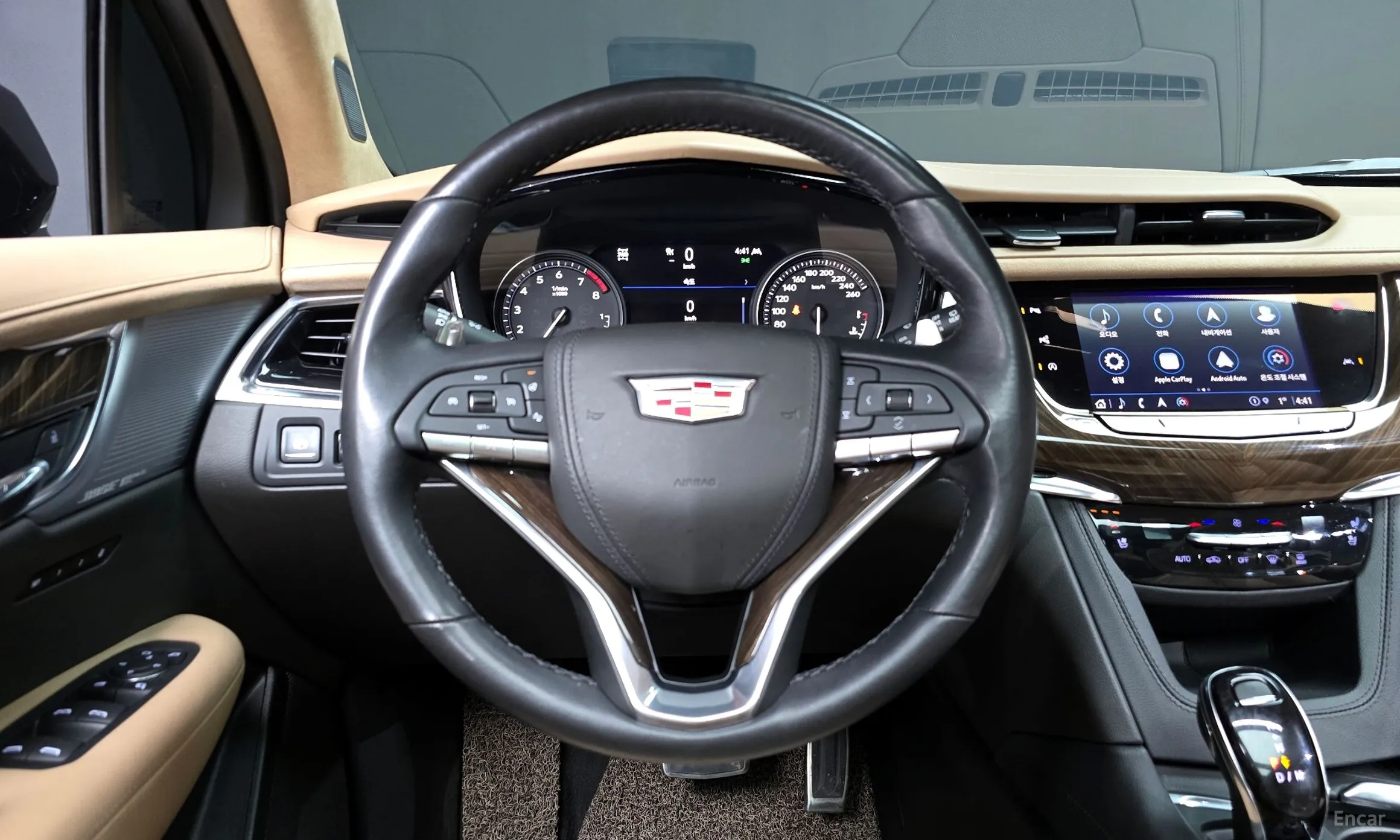 Cadillac XT6 превью 13