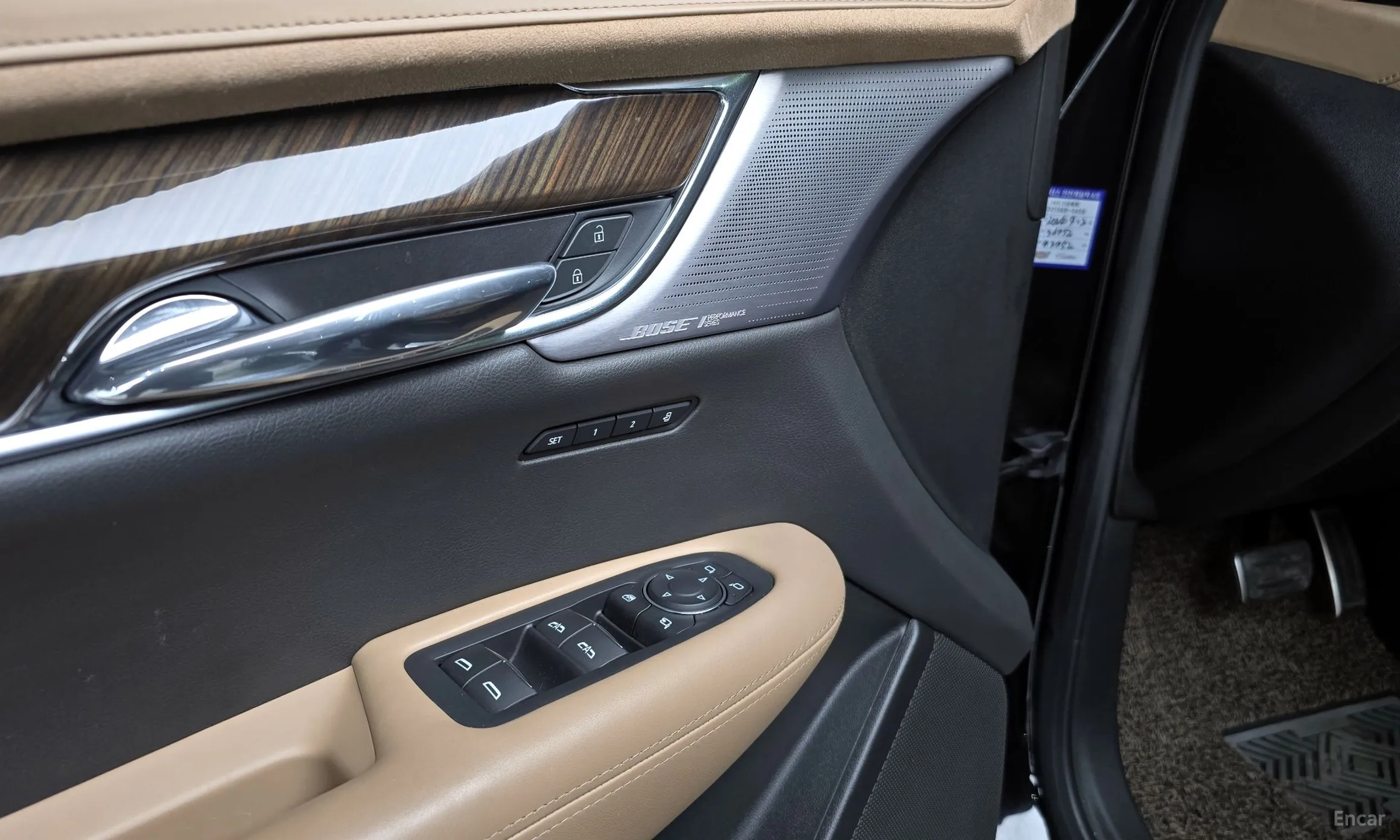 Cadillac XT6 превью 17