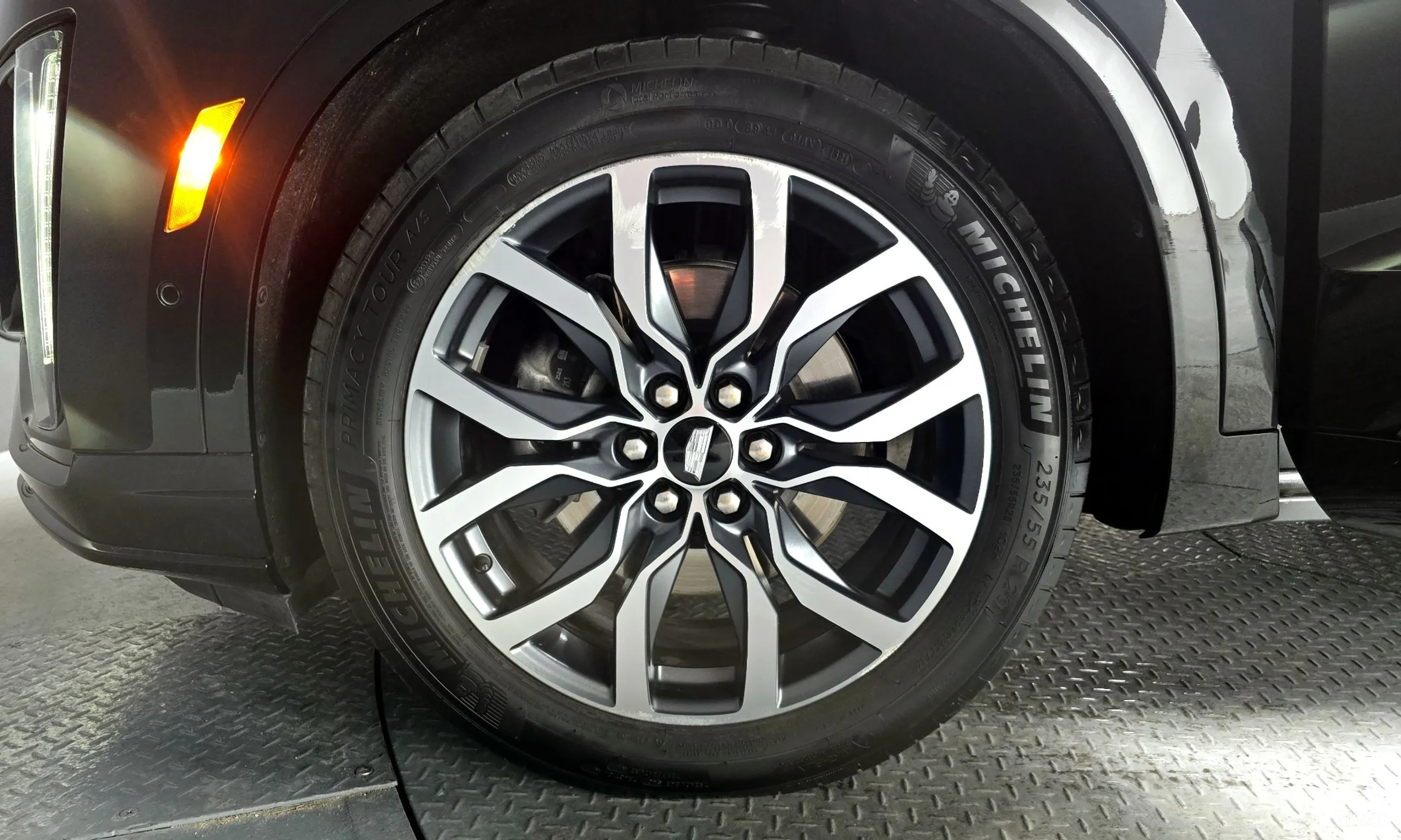 Cadillac XT6 превью 5