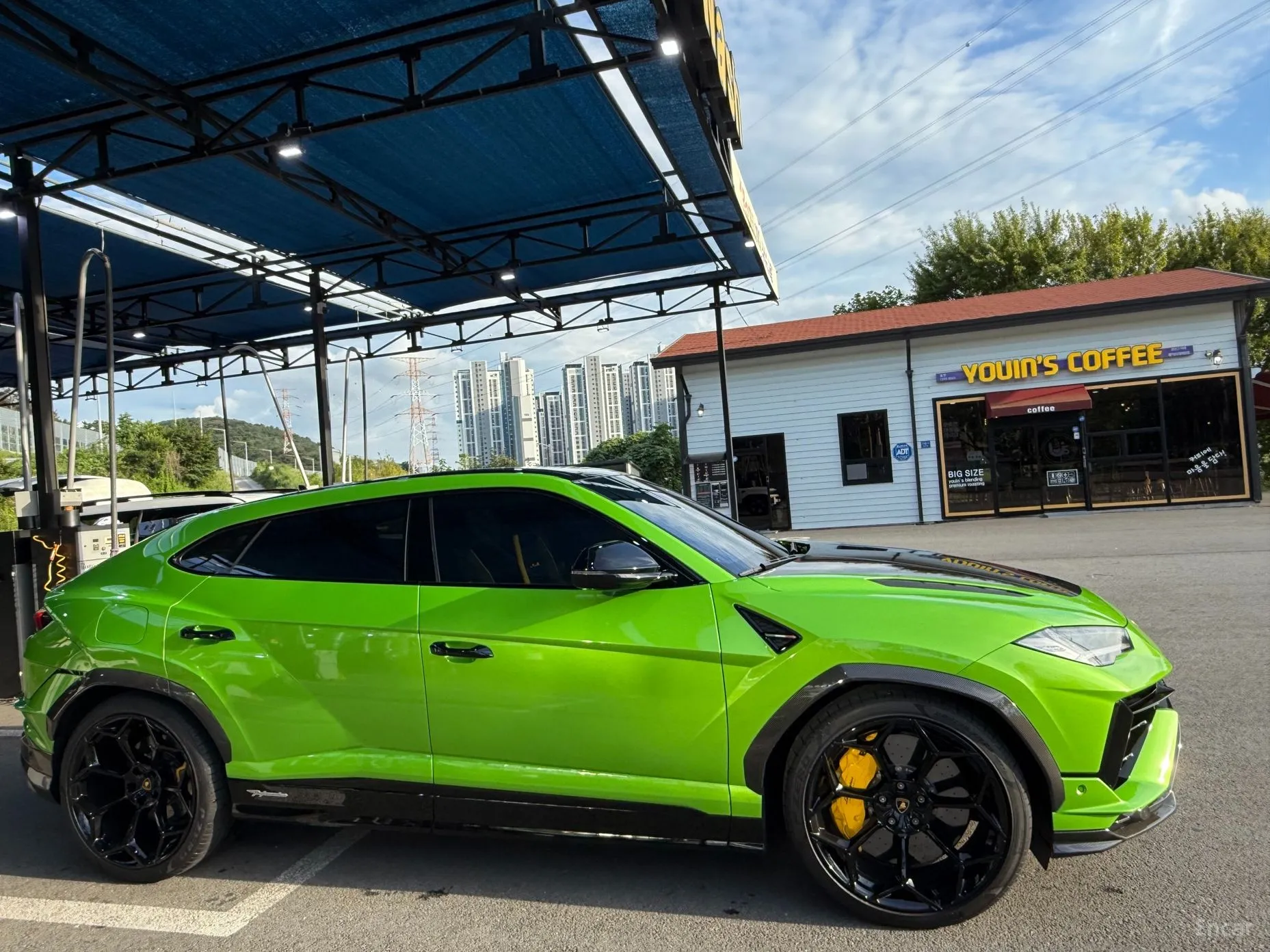 Lamborghini Urus превью 11