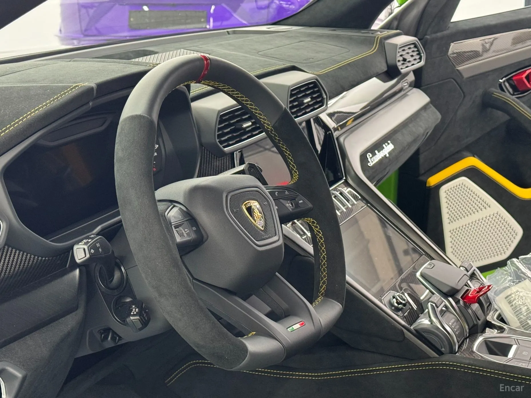 Lamborghini Urus превью 18