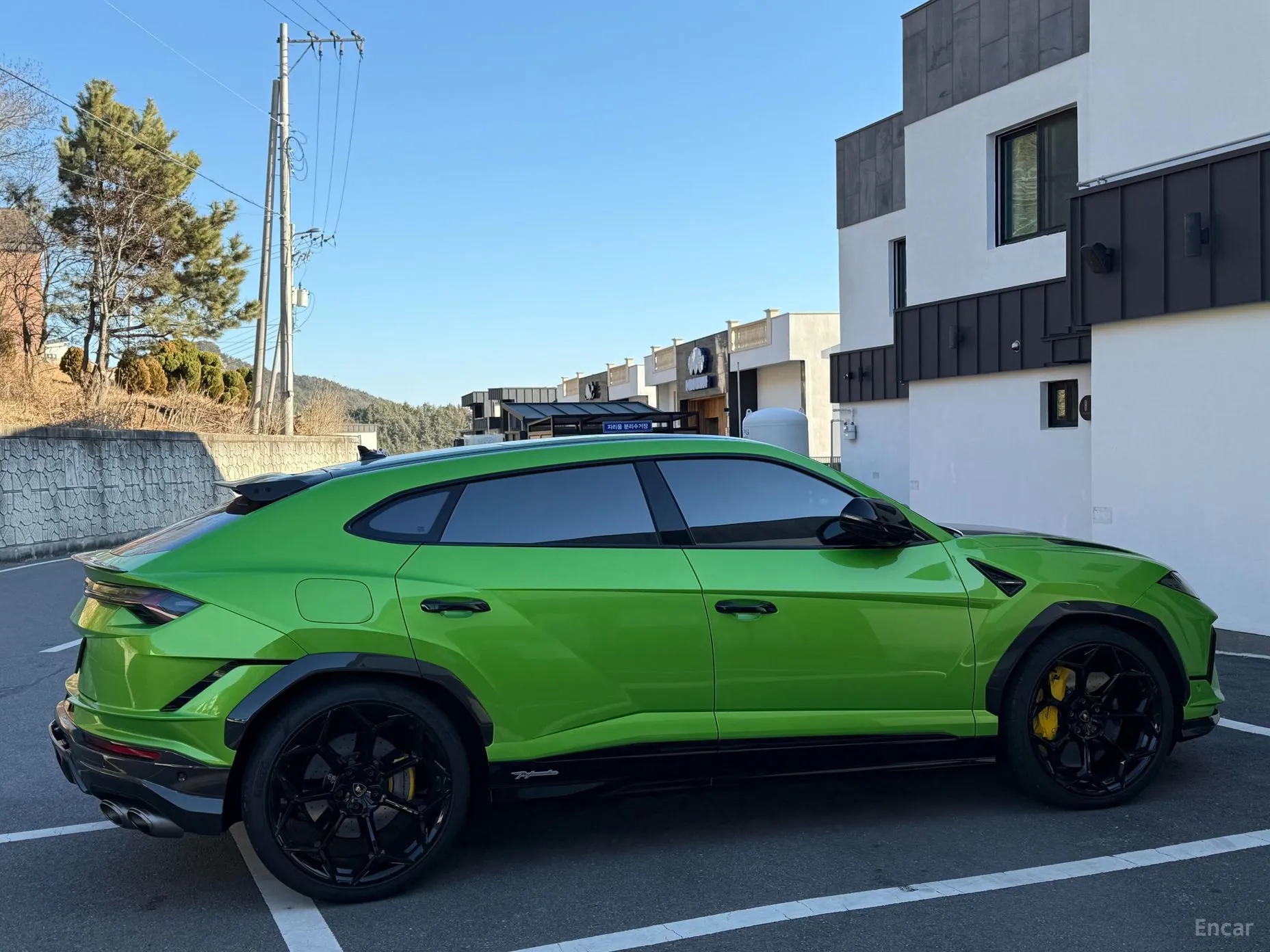 Lamborghini Urus превью 5