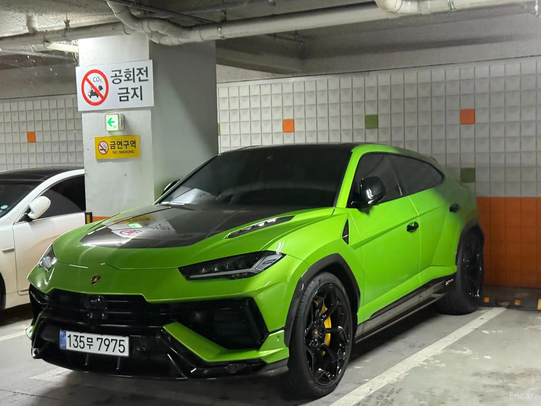Lamborghini Urus превью 8