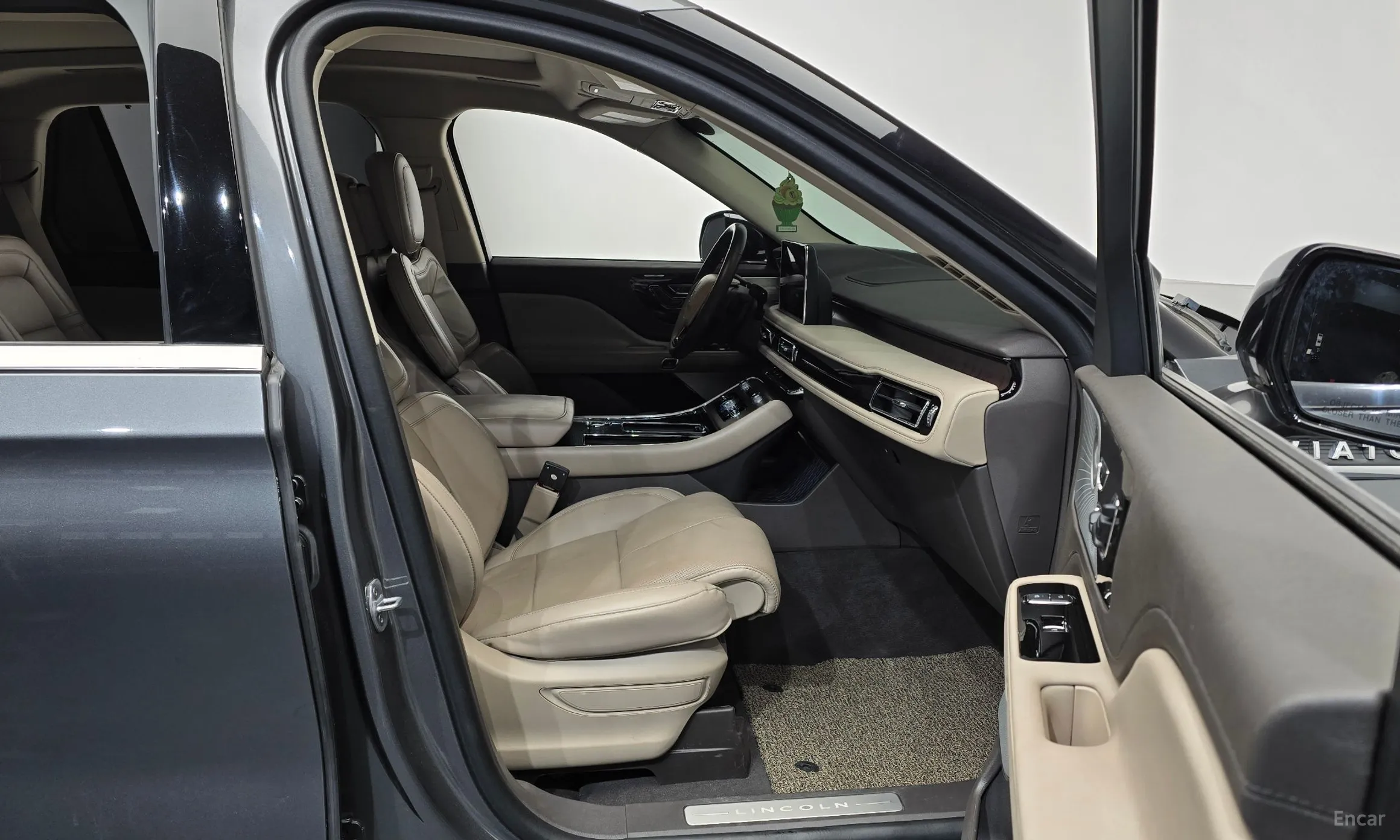 Lincoln Aviator 2nd Generation превью 11