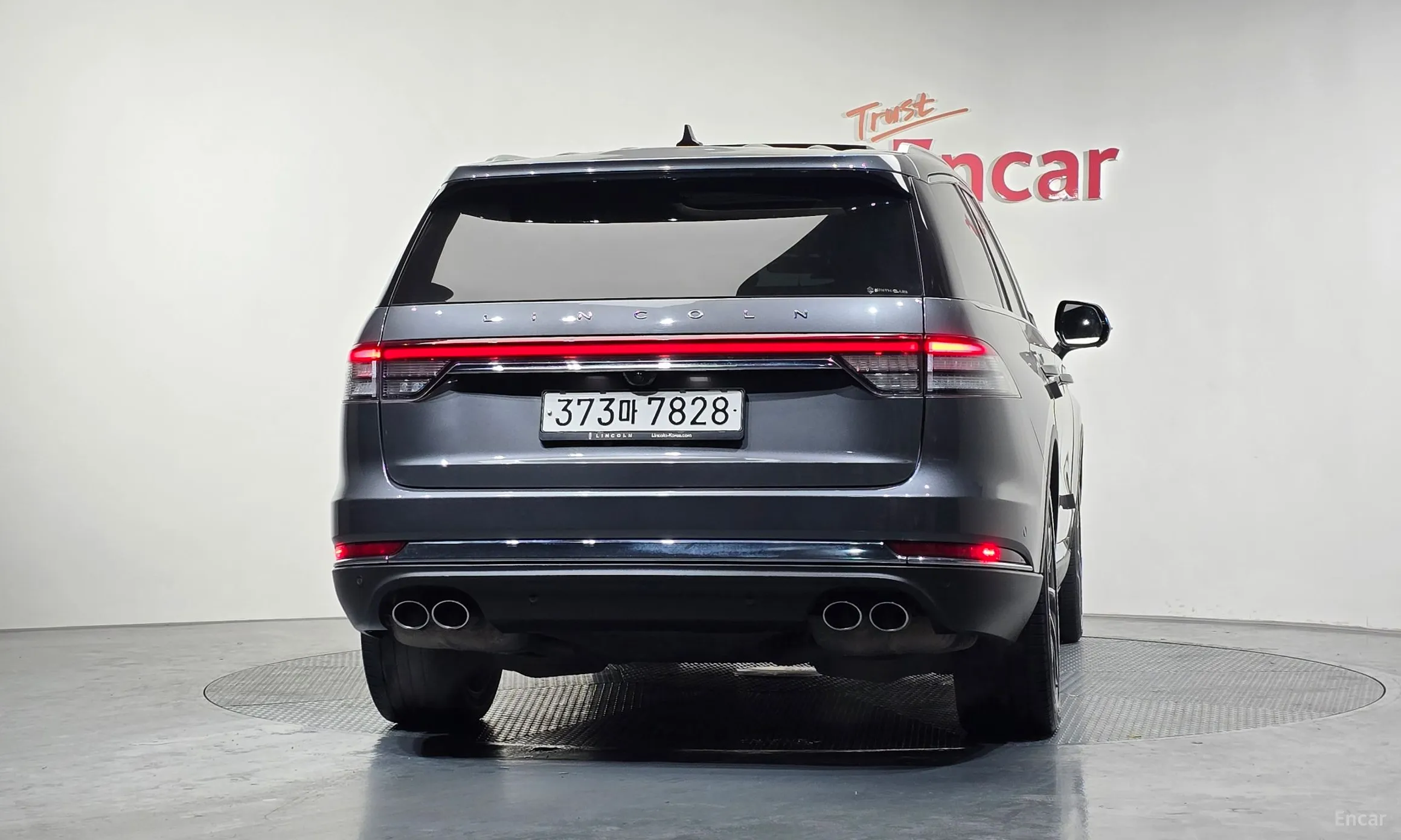 Lincoln Aviator 2nd Generation превью 4