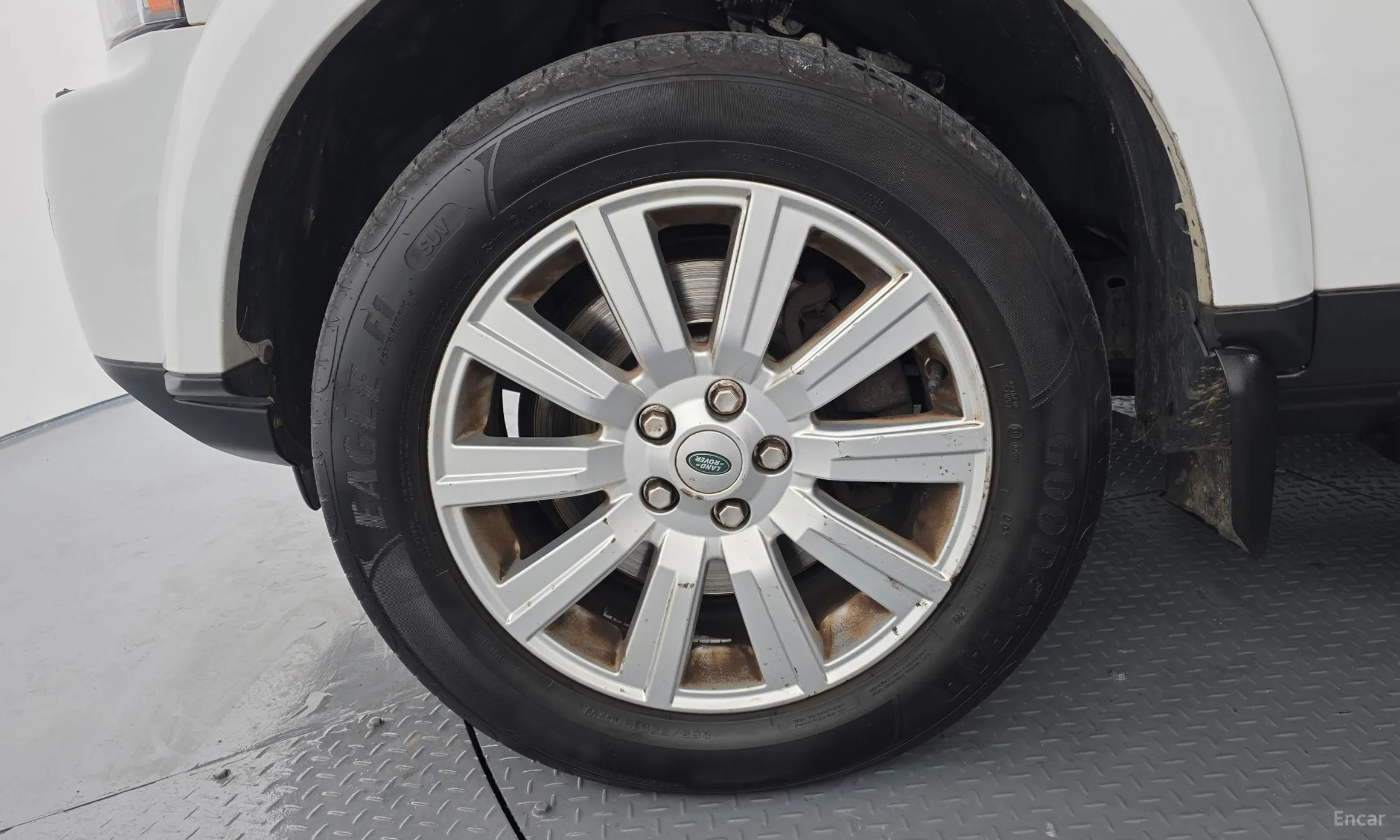 Land Rover Discovery 4 превью 5