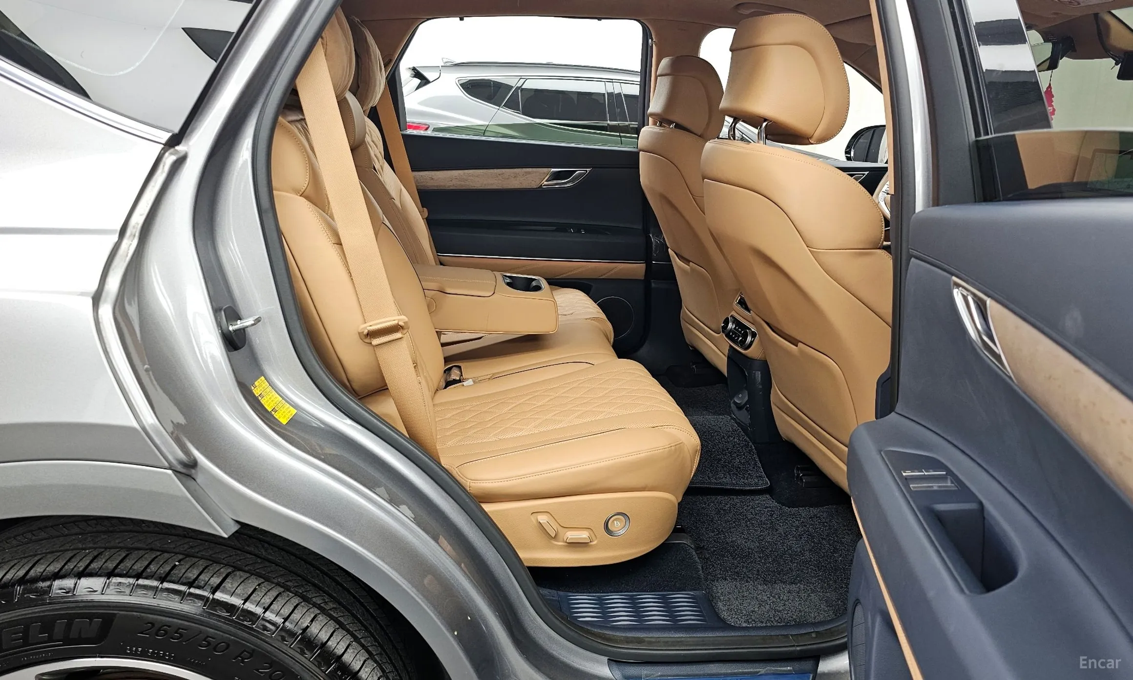Genesis GV80 превью 12