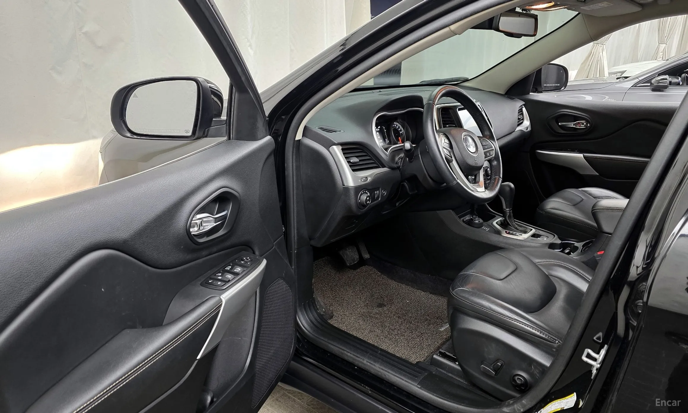 Jeep Cherokee (KL) превью 10