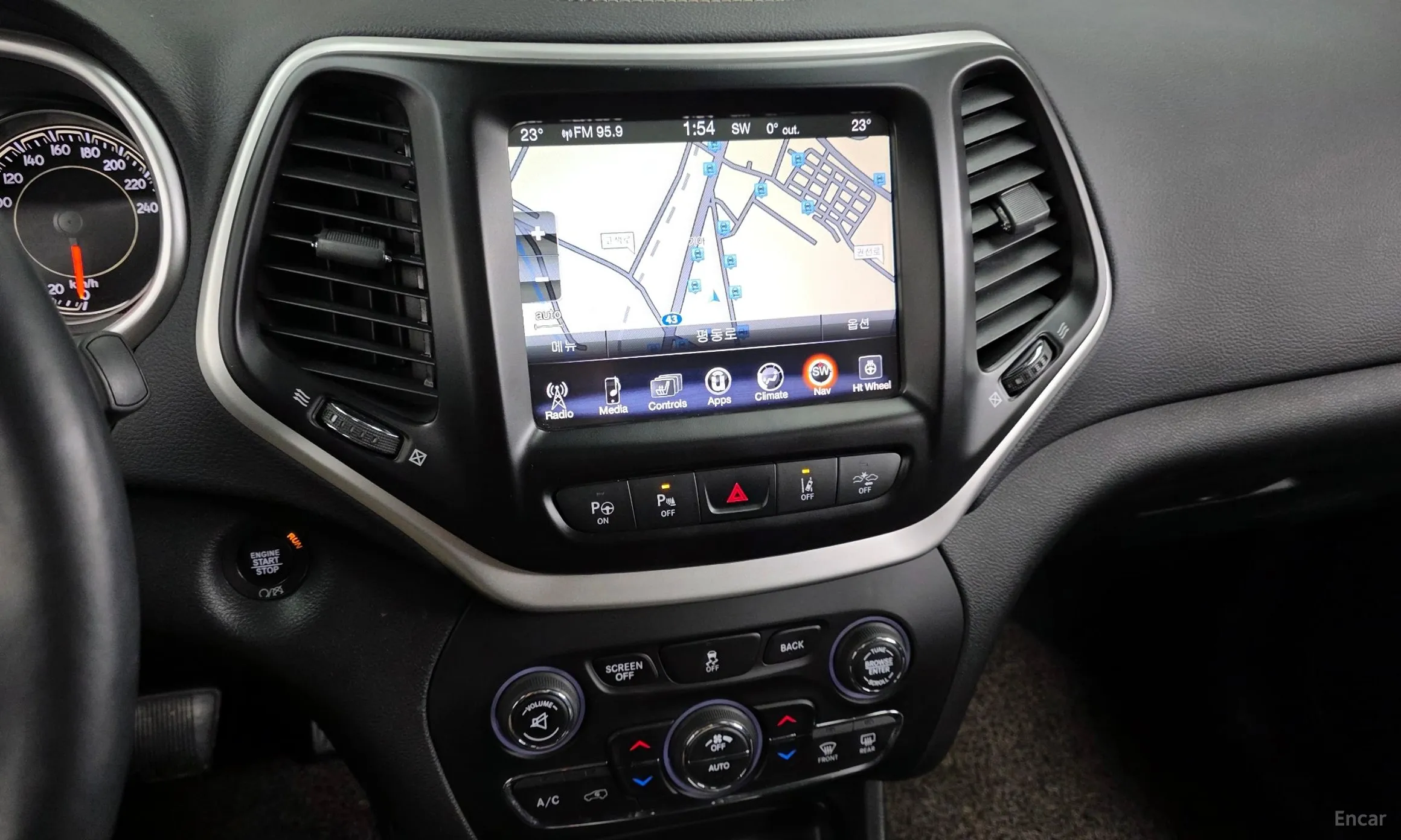 Jeep Cherokee (KL) превью 14
