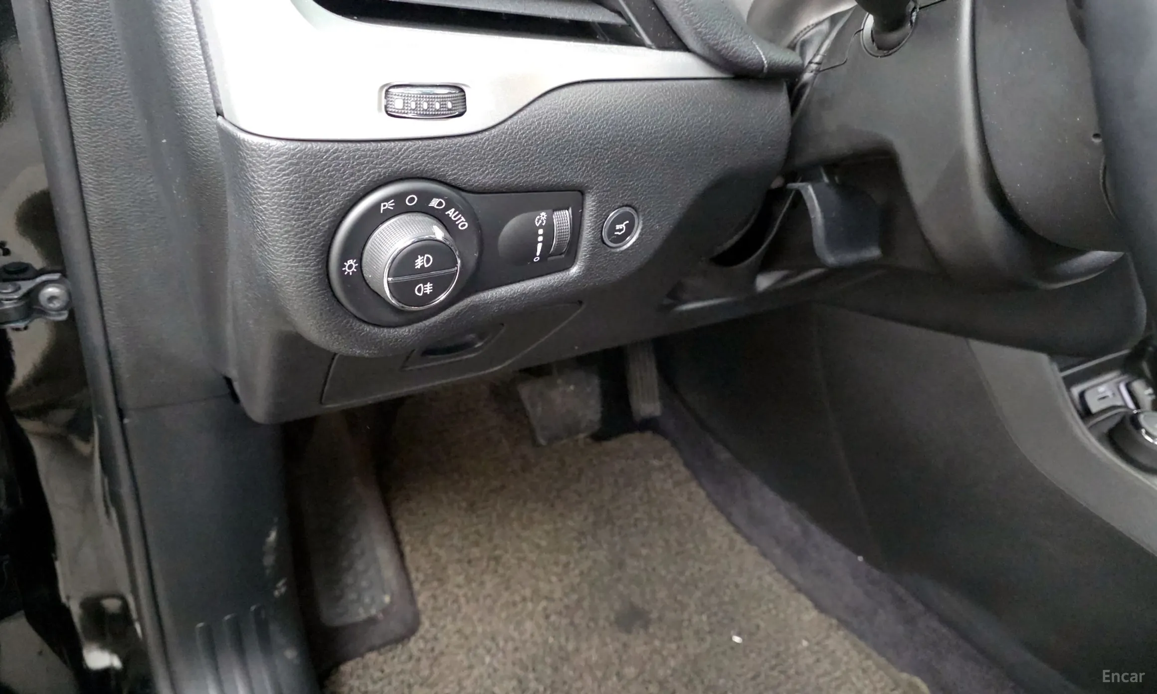 Jeep Cherokee (KL) превью 18
