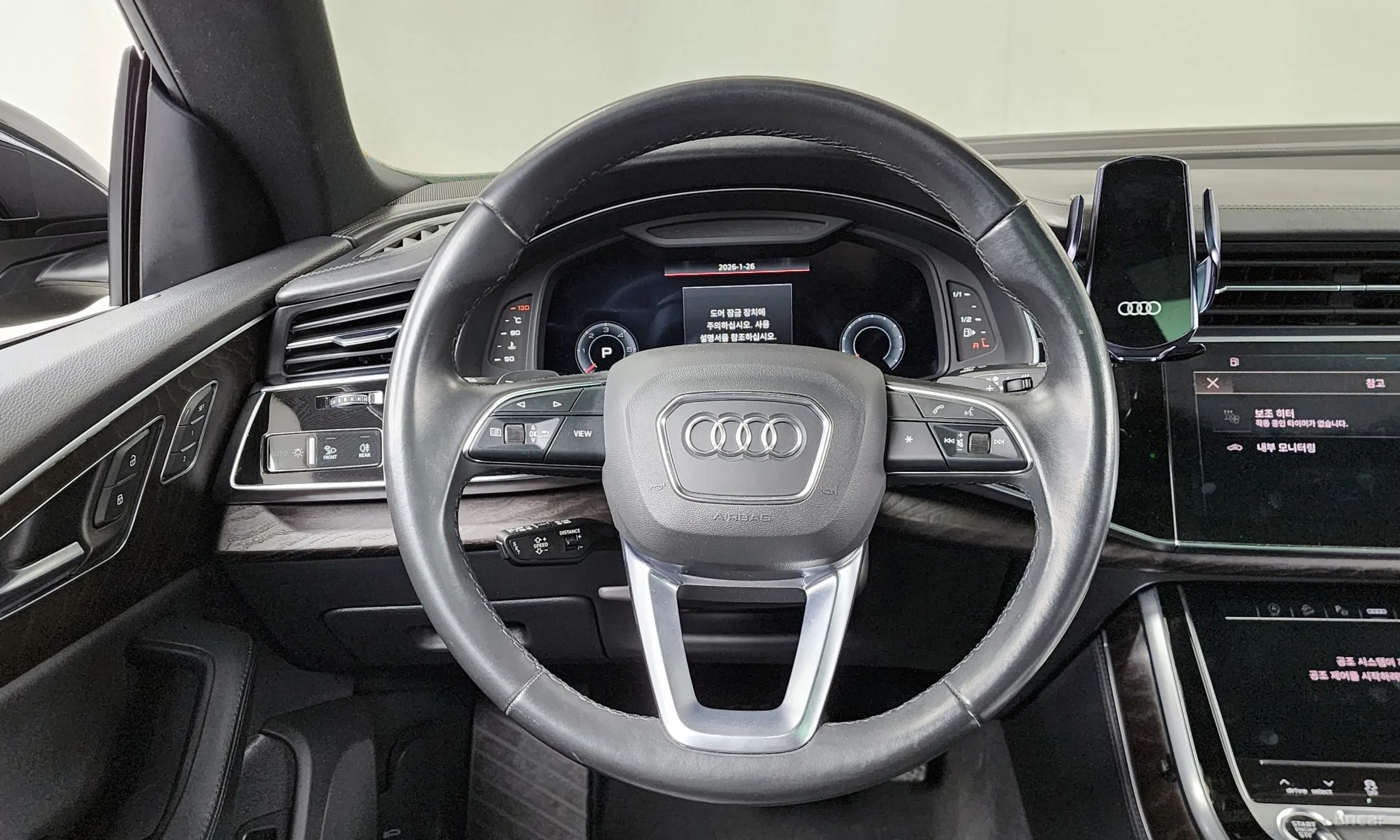 Audi Q8 (4M) превью 13