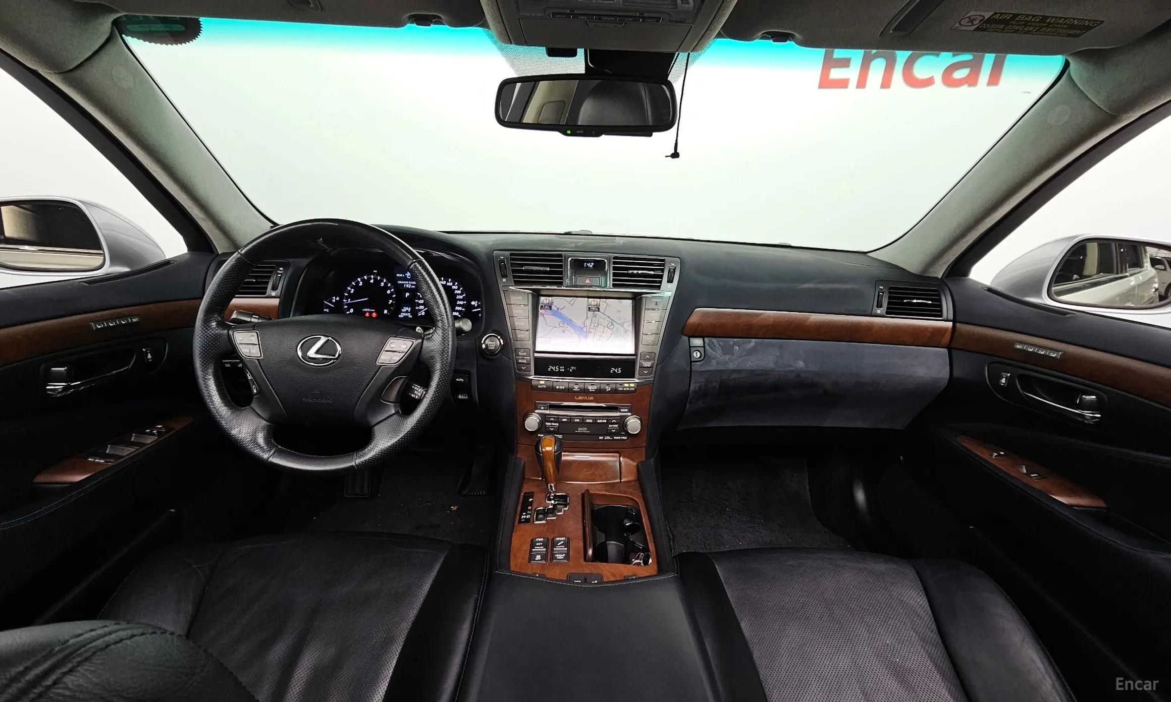 Lexus LS460 превью 7