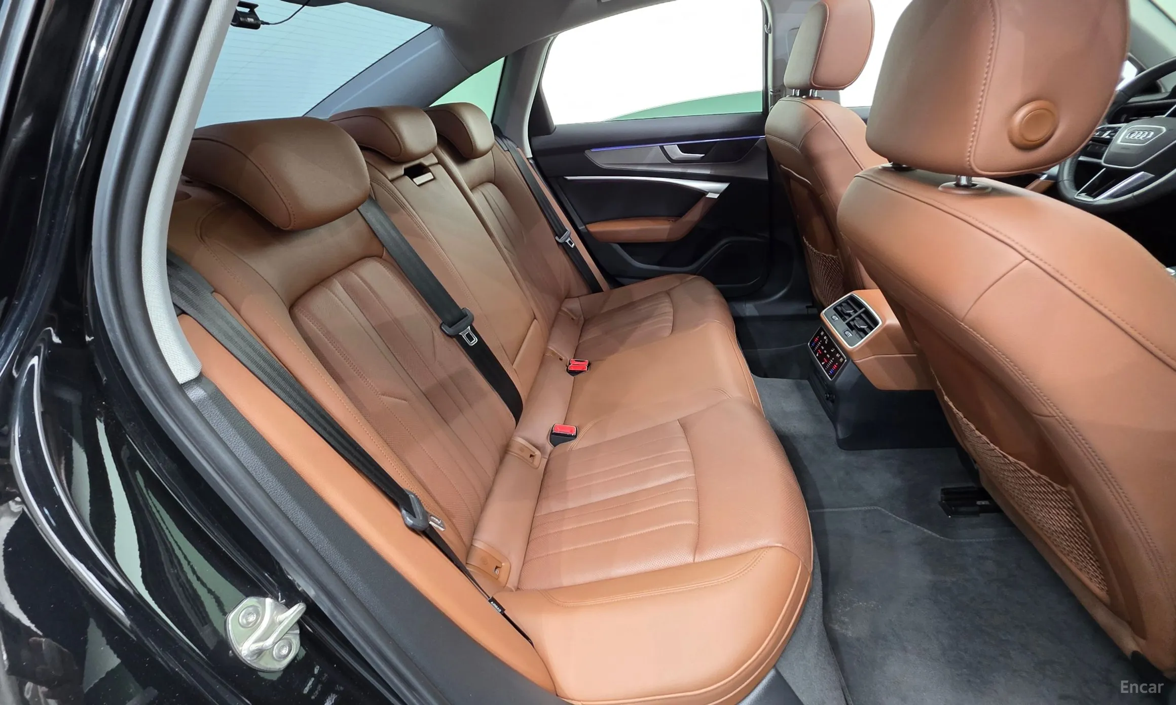 Audi A6 (C8) превью 19