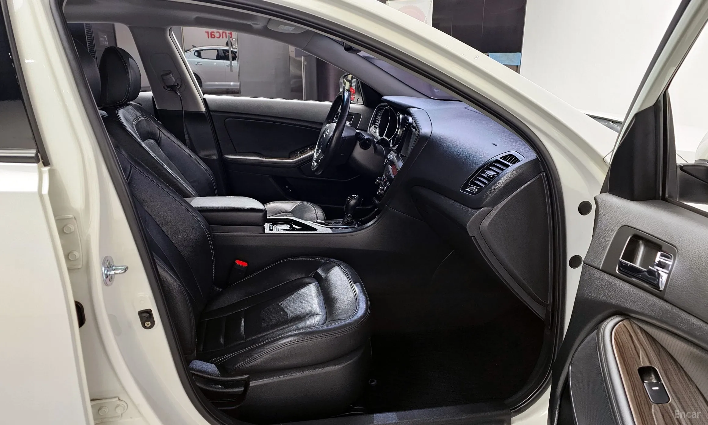 Kia K5 превью 10