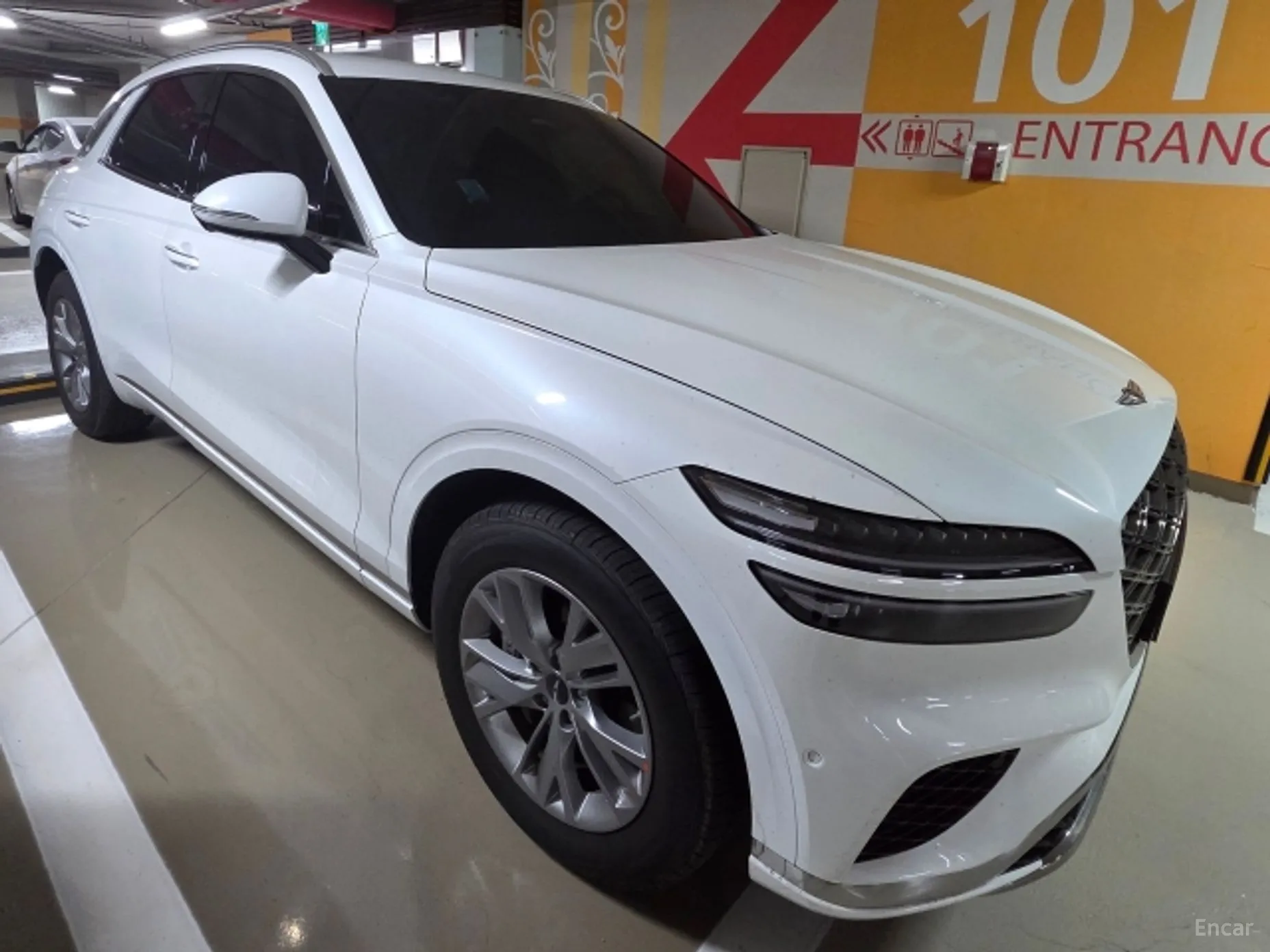 Genesis GV70 превью 2