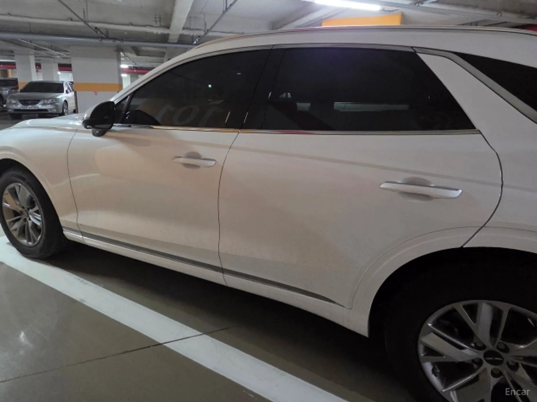 Genesis GV70 превью 3