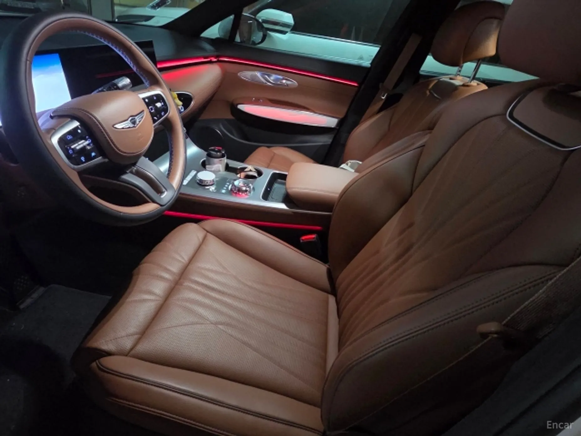 Genesis GV70 превью 7