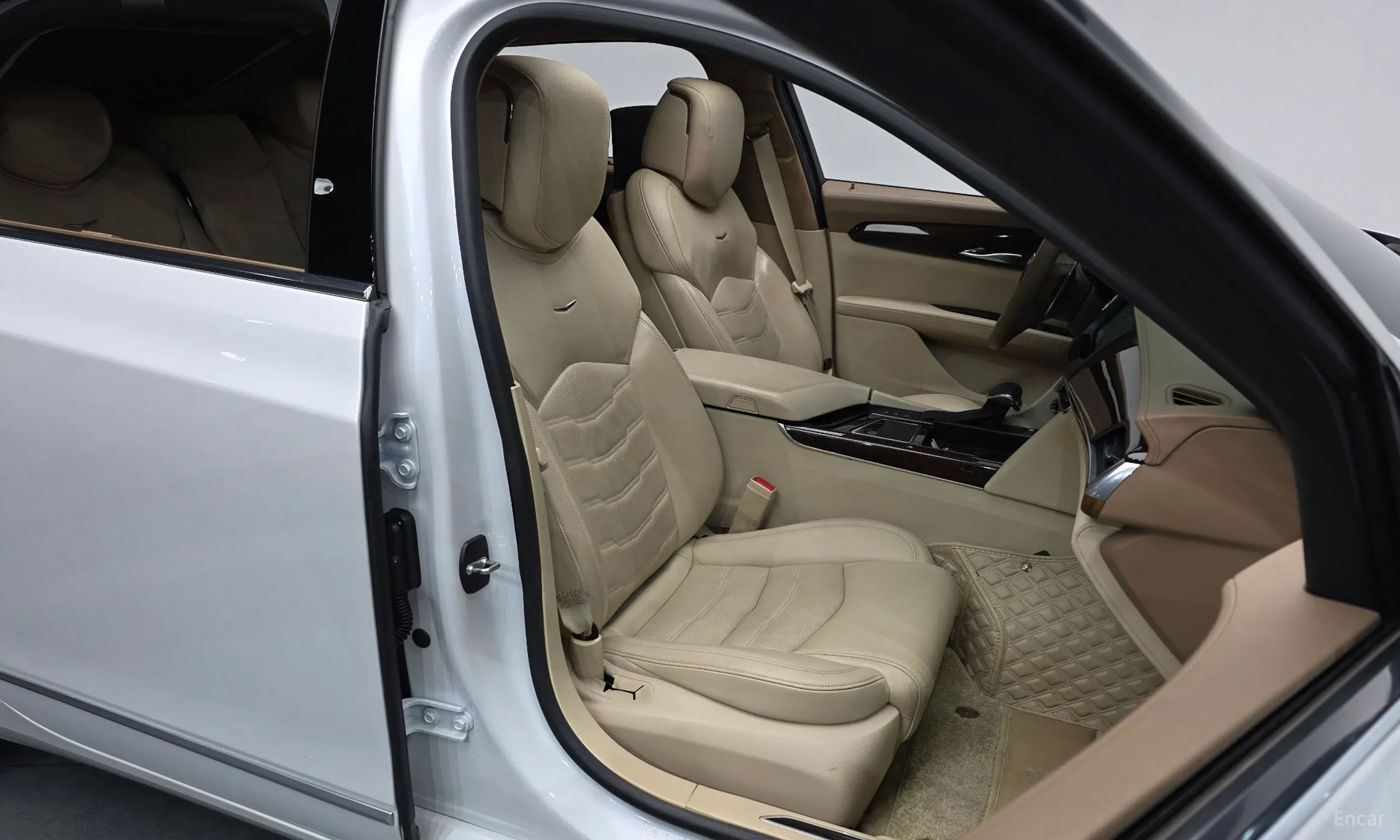 Cadillac CT6 превью 10