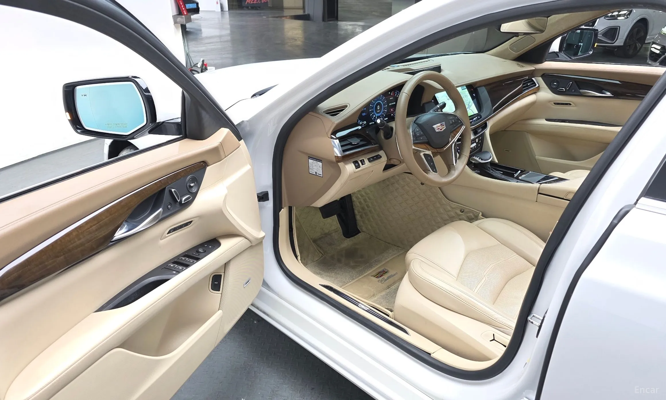 Cadillac CT6 превью 12