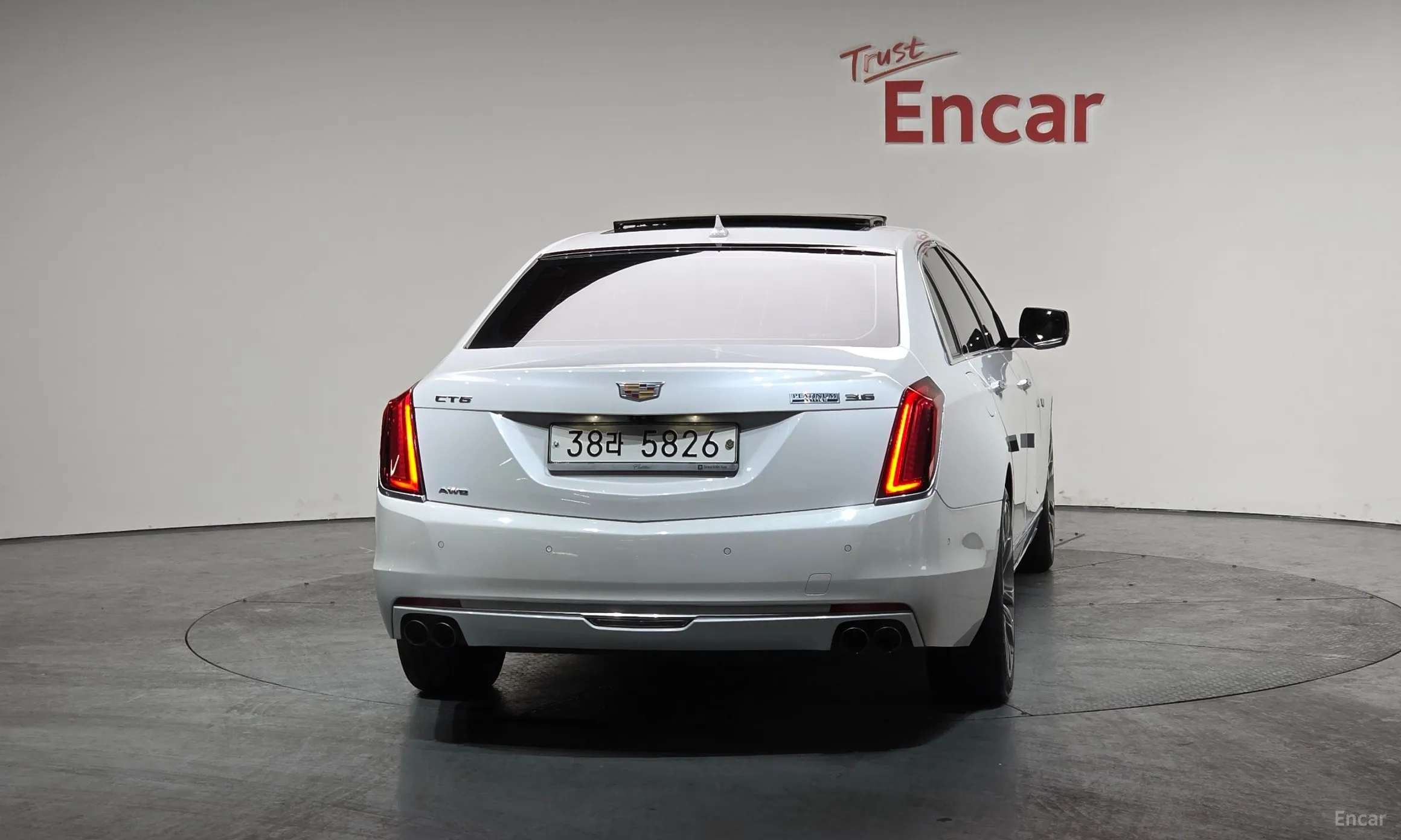 Cadillac CT6 превью 4