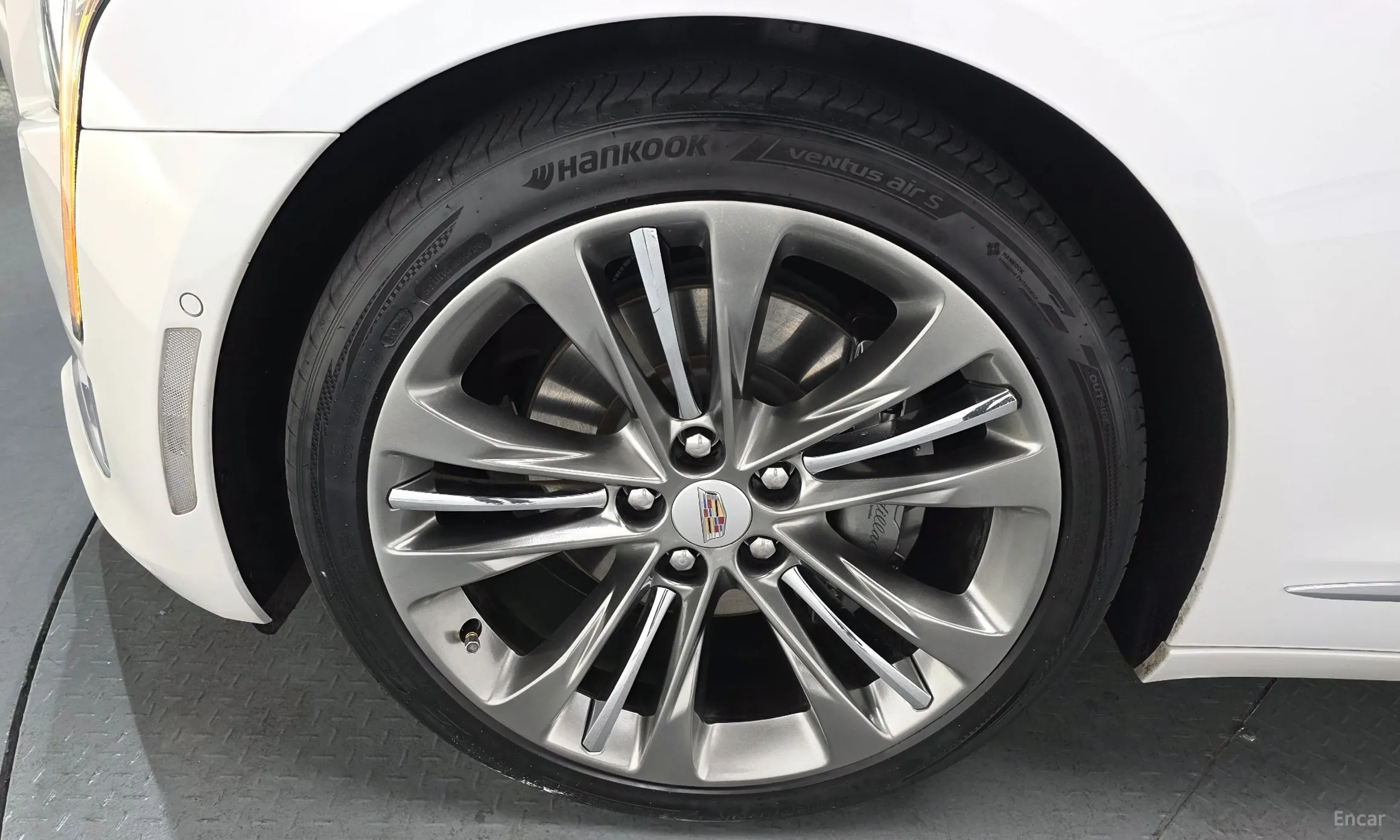 Cadillac CT6 превью 5