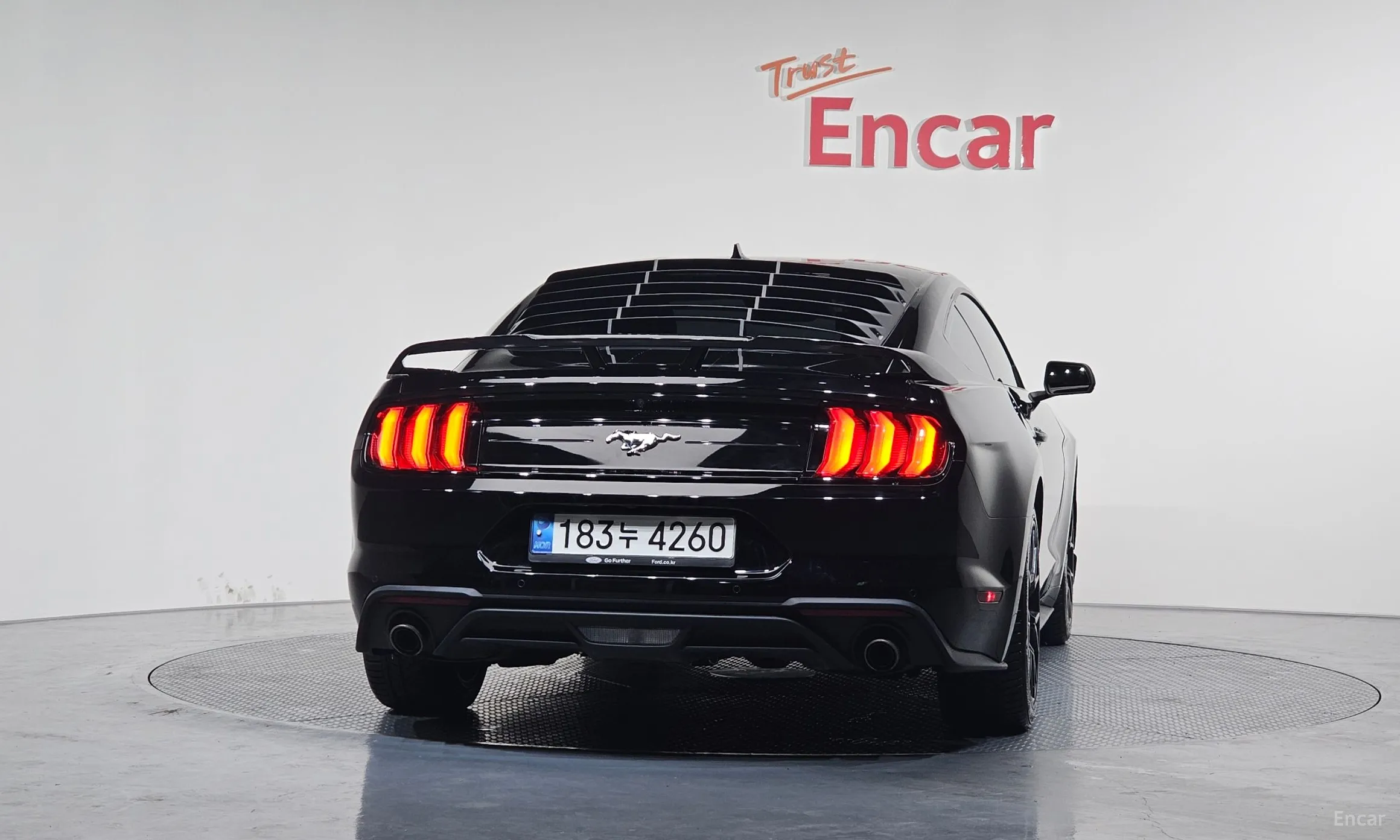 Ford Mustang превью 4