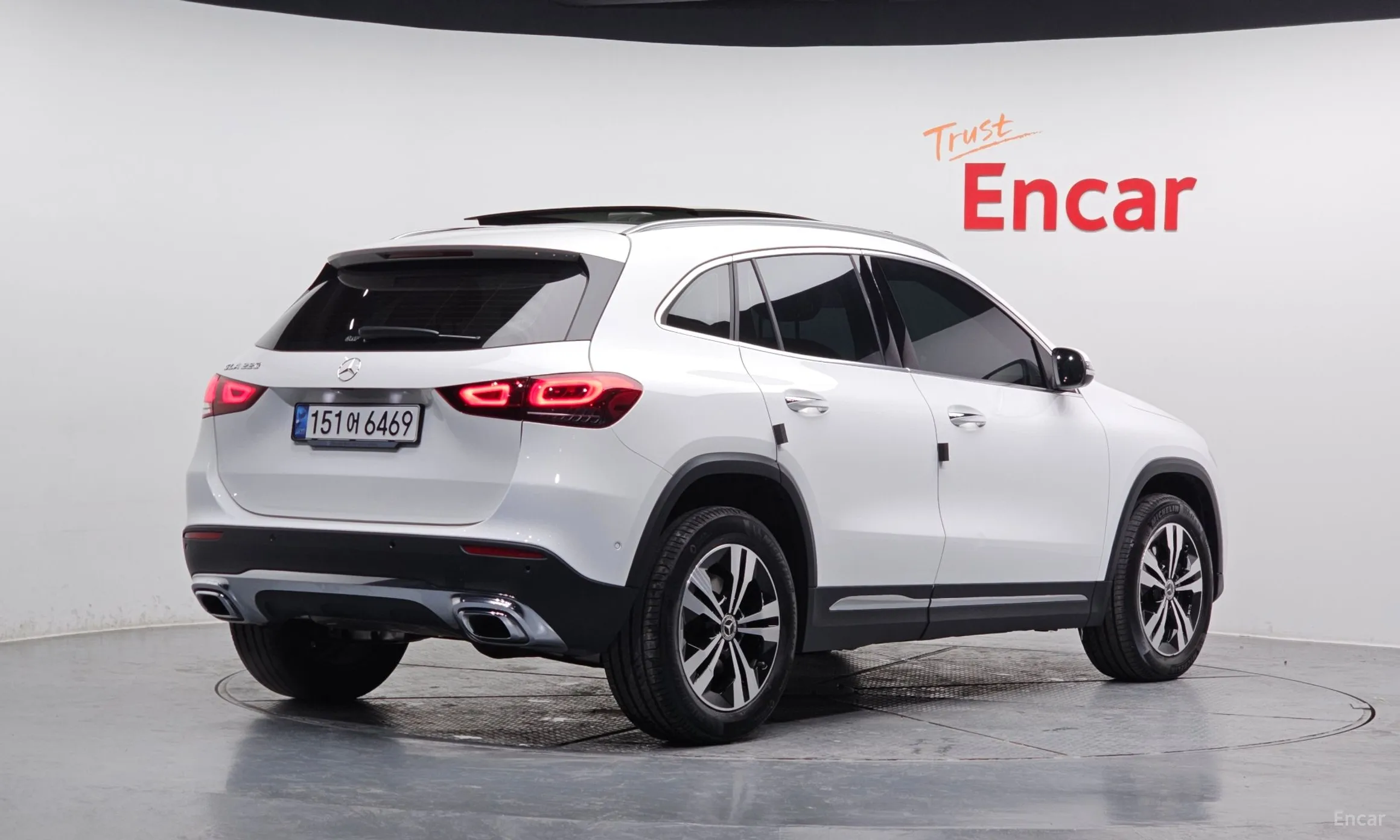 Mercedes Benz GLA-Class H247