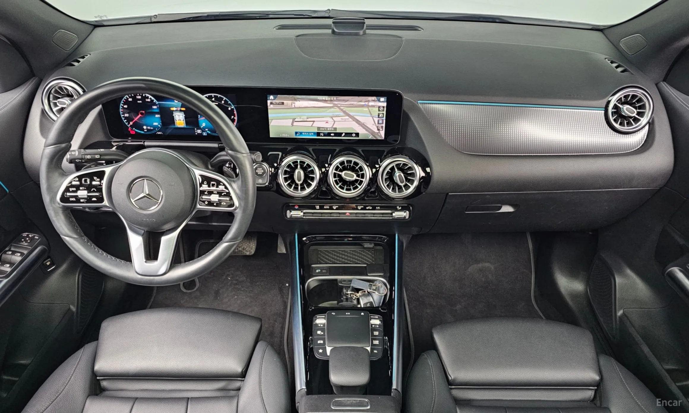 Mercedes Benz GLA-Class H247 превью 7