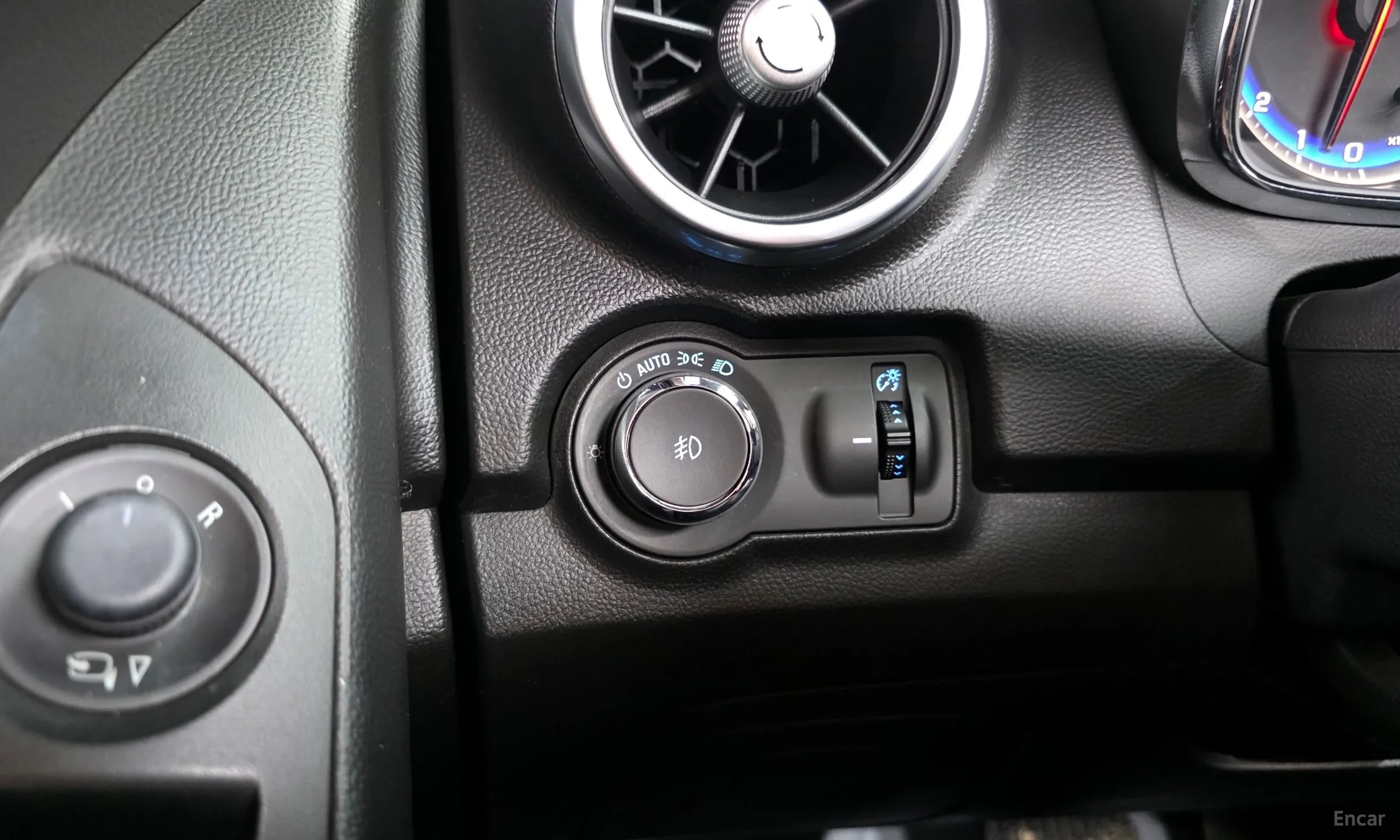 Chevrolet (GM Daewoo) Trax превью 13
