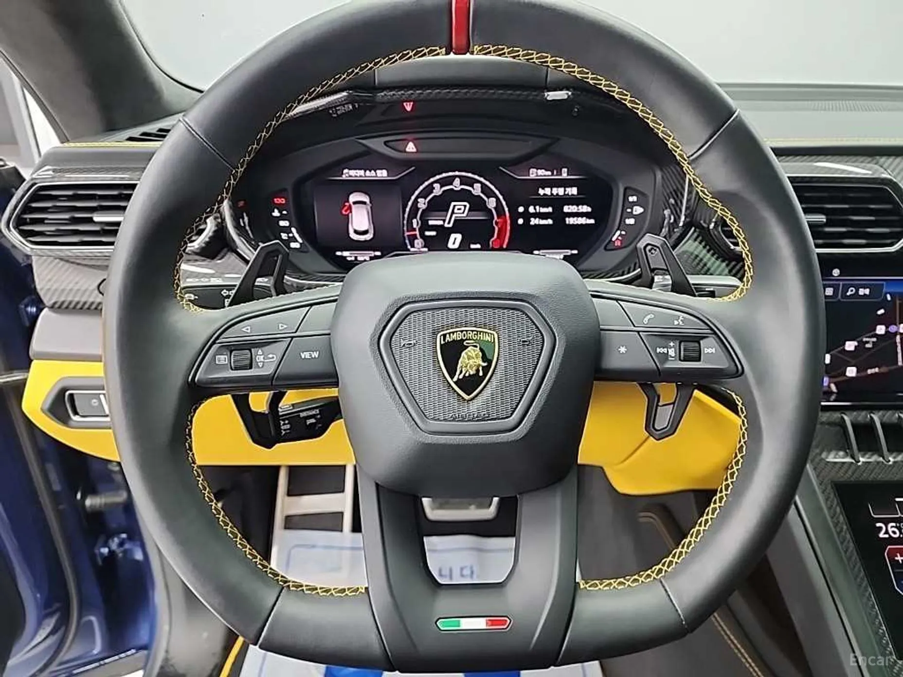 Lamborghini Urus превью 9