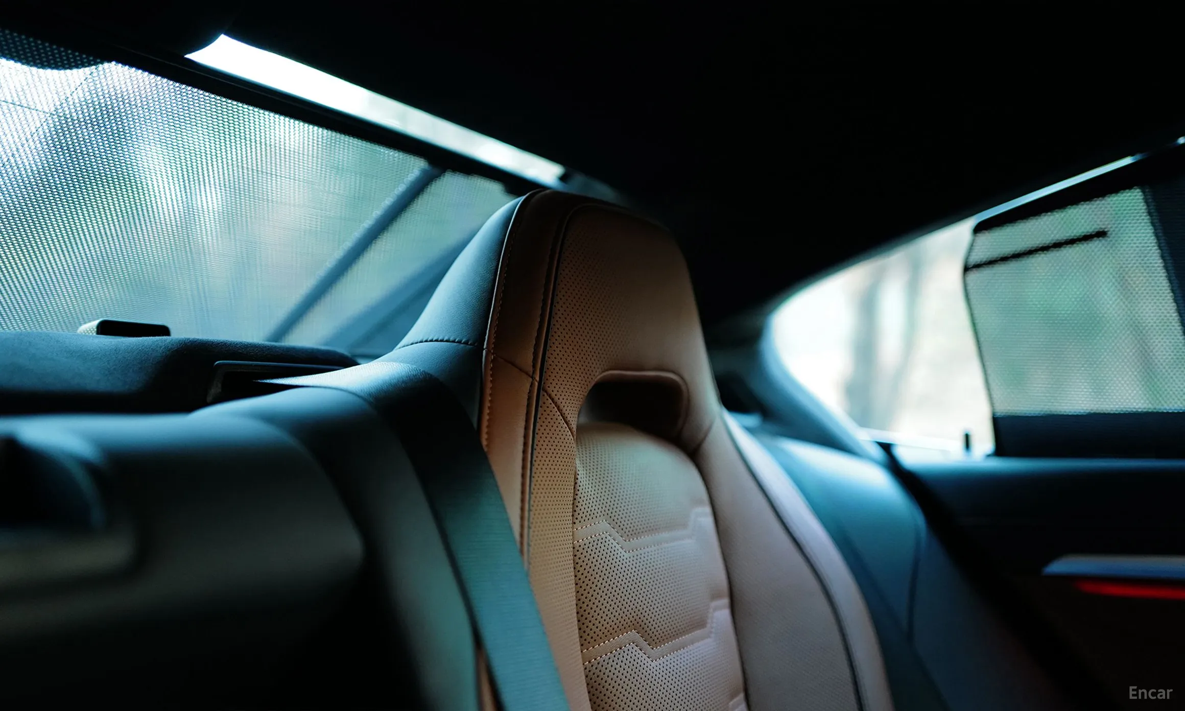 BMW 8-series (G15) превью 10