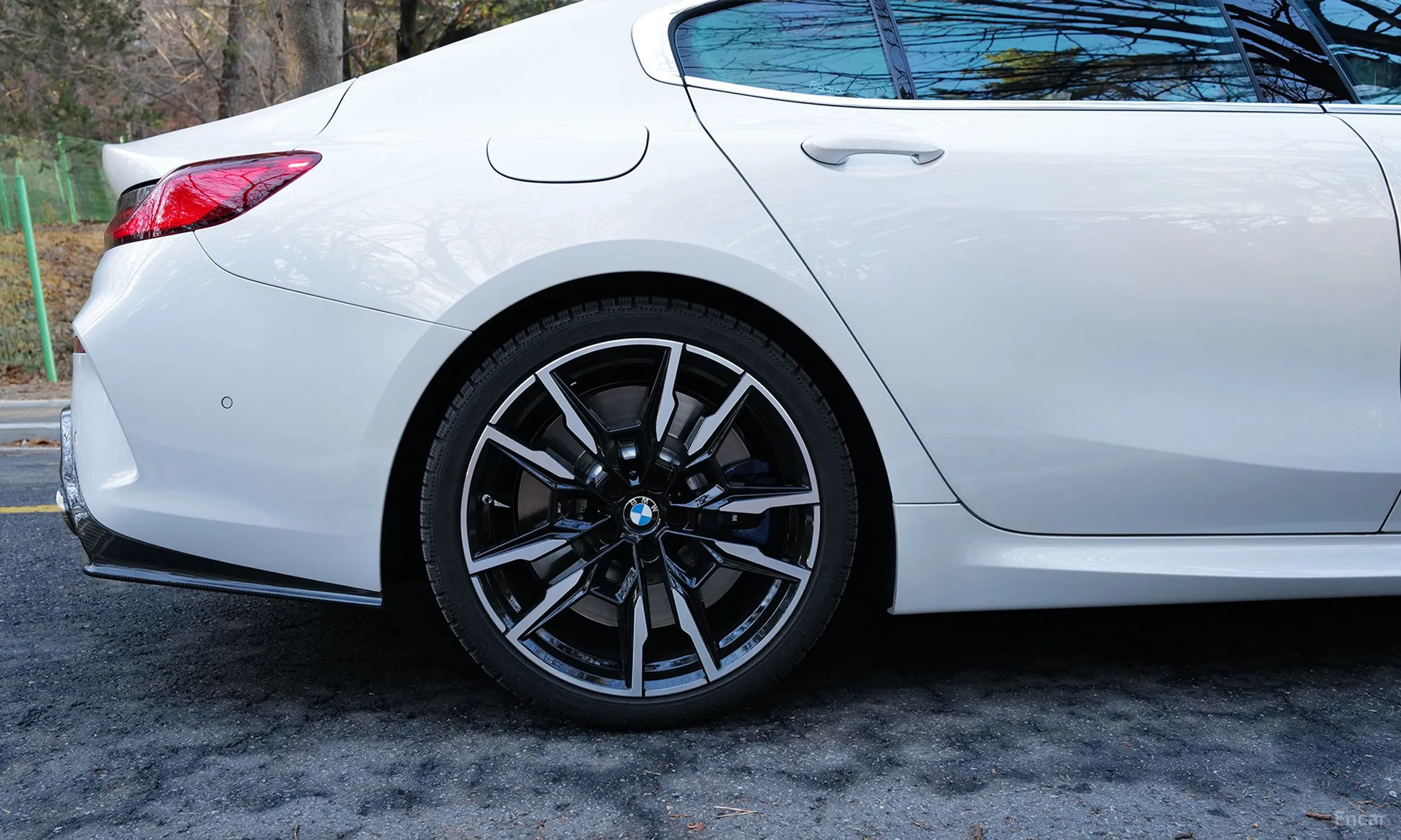 BMW 8-series (G15)