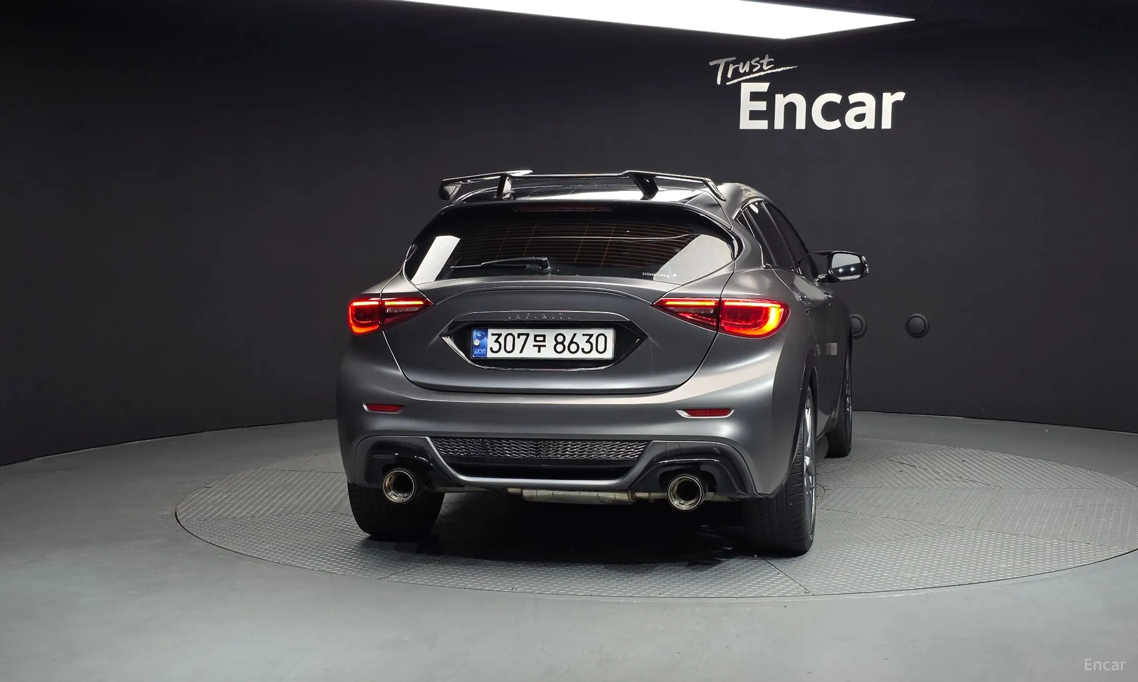 Infiniti Q30 превью 4