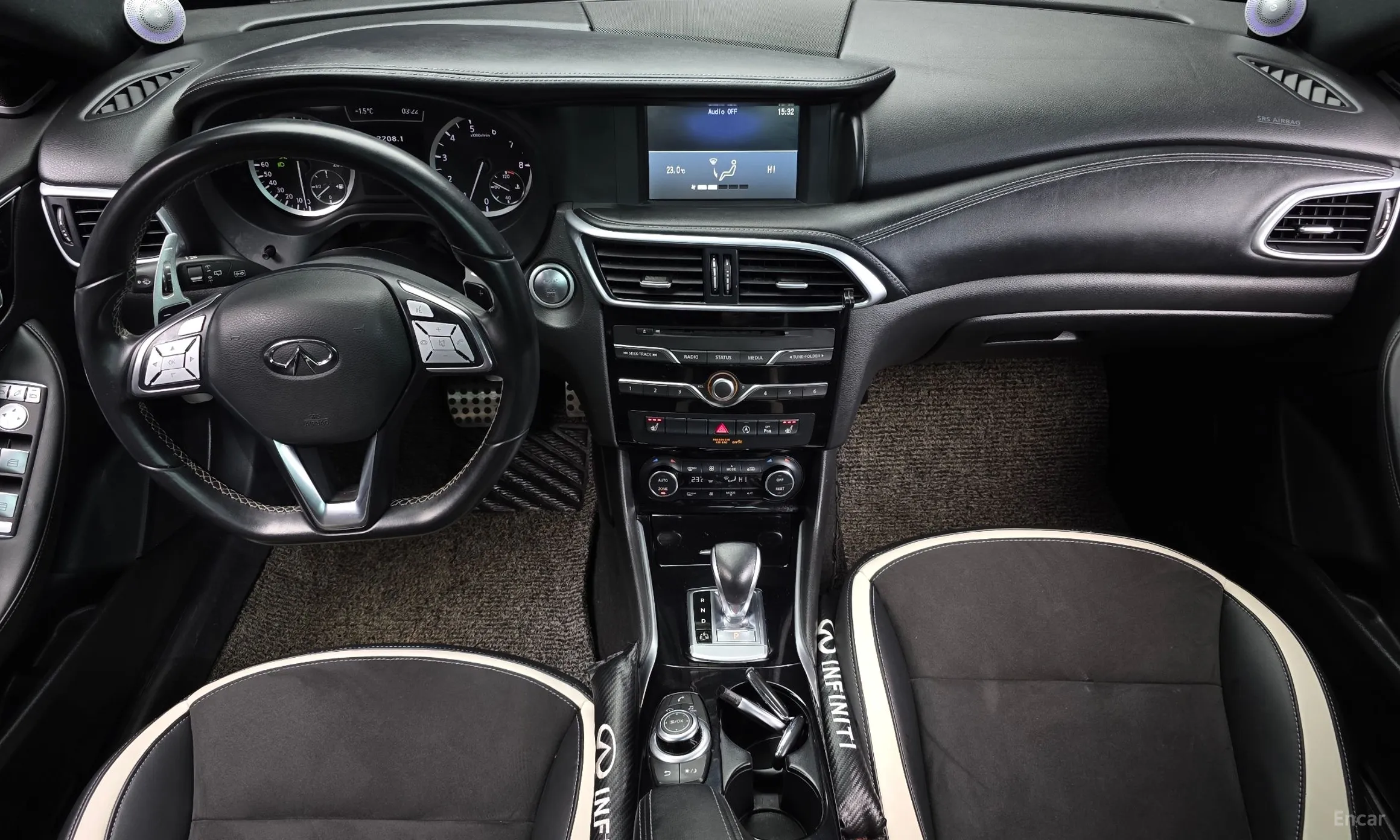 Infiniti Q30 превью 7