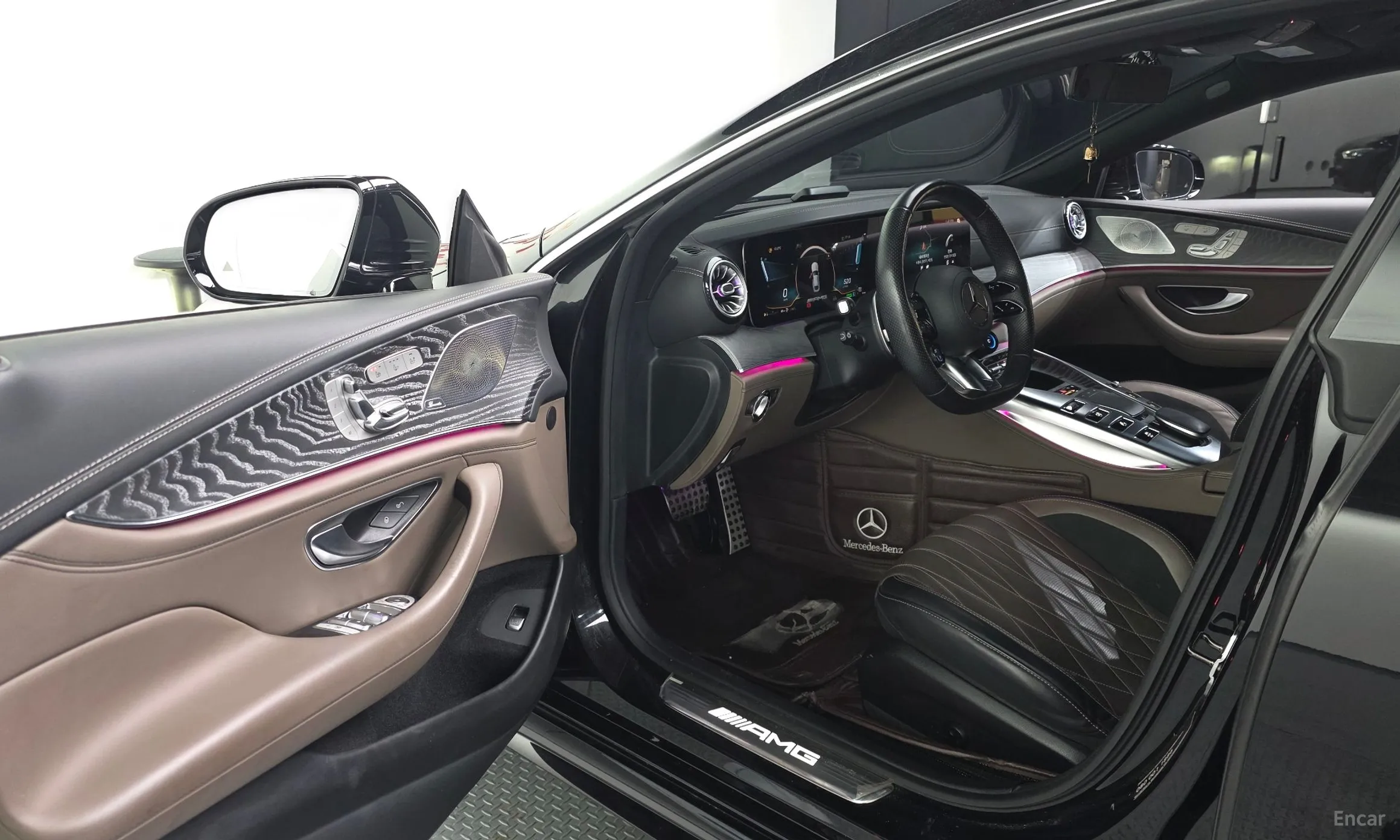 Mercedes Benz AMG GT превью 10
