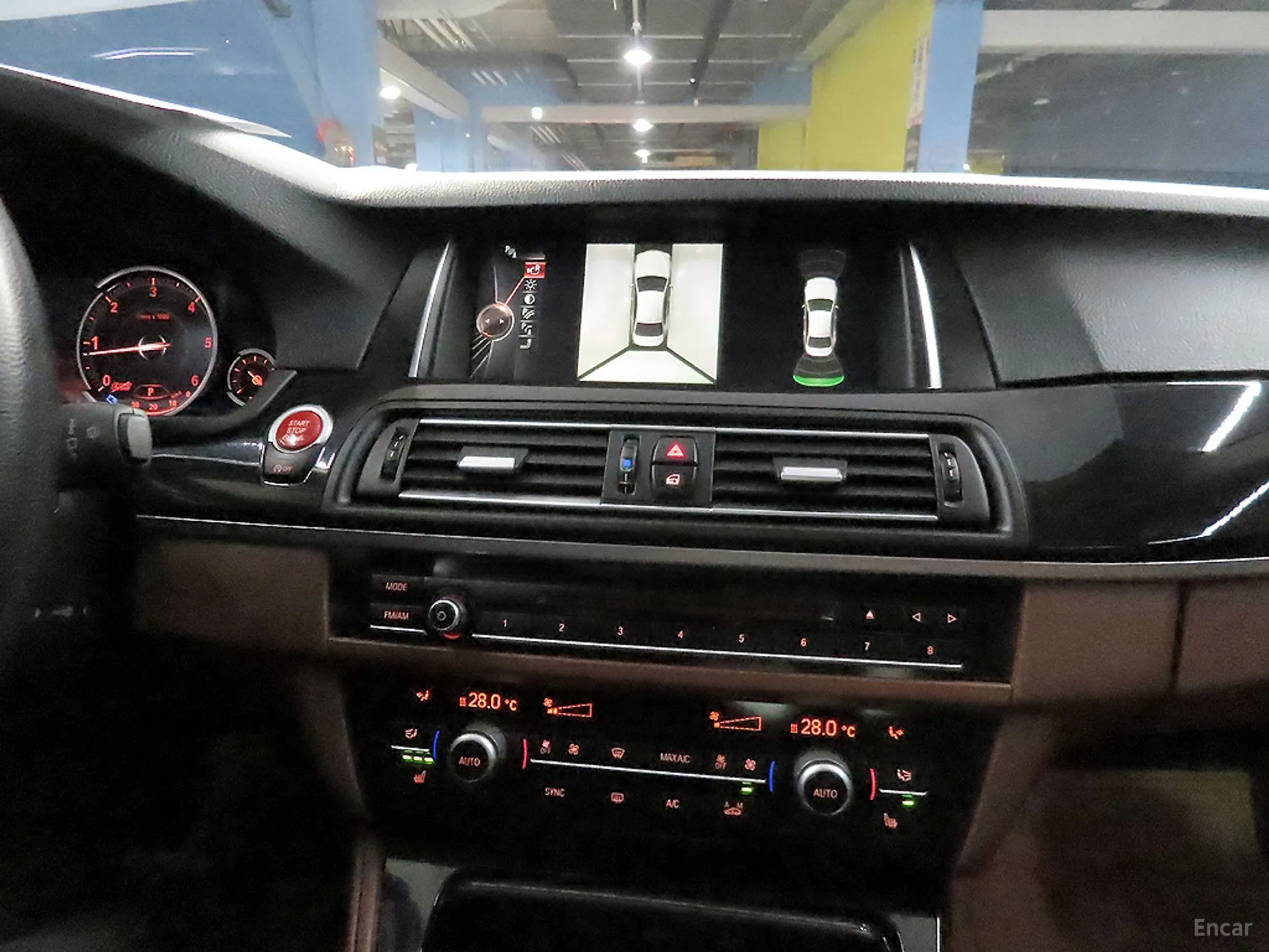 BMW 5 Series (F10) превью 13